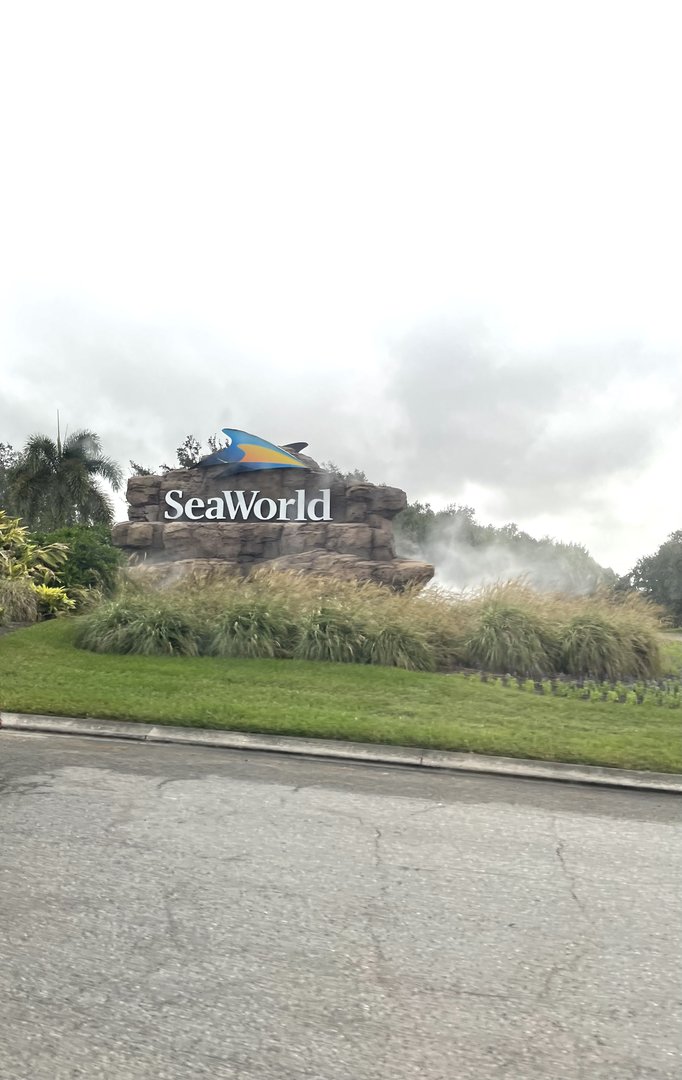 SeaWorld Sign
