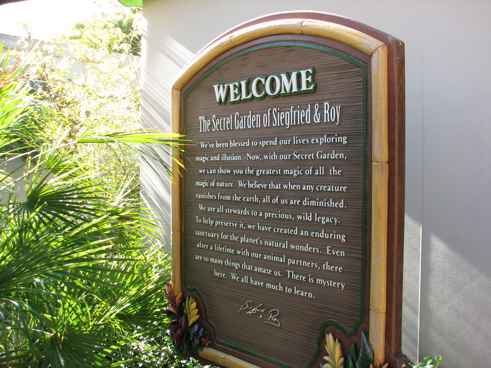 Secret Garden - Sign