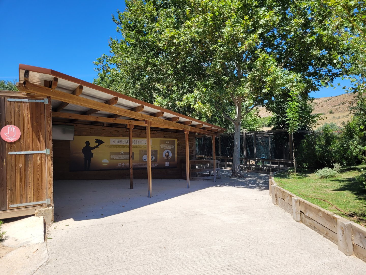 "Senda de las Rapaces" entrance -Sendaviva (2024)