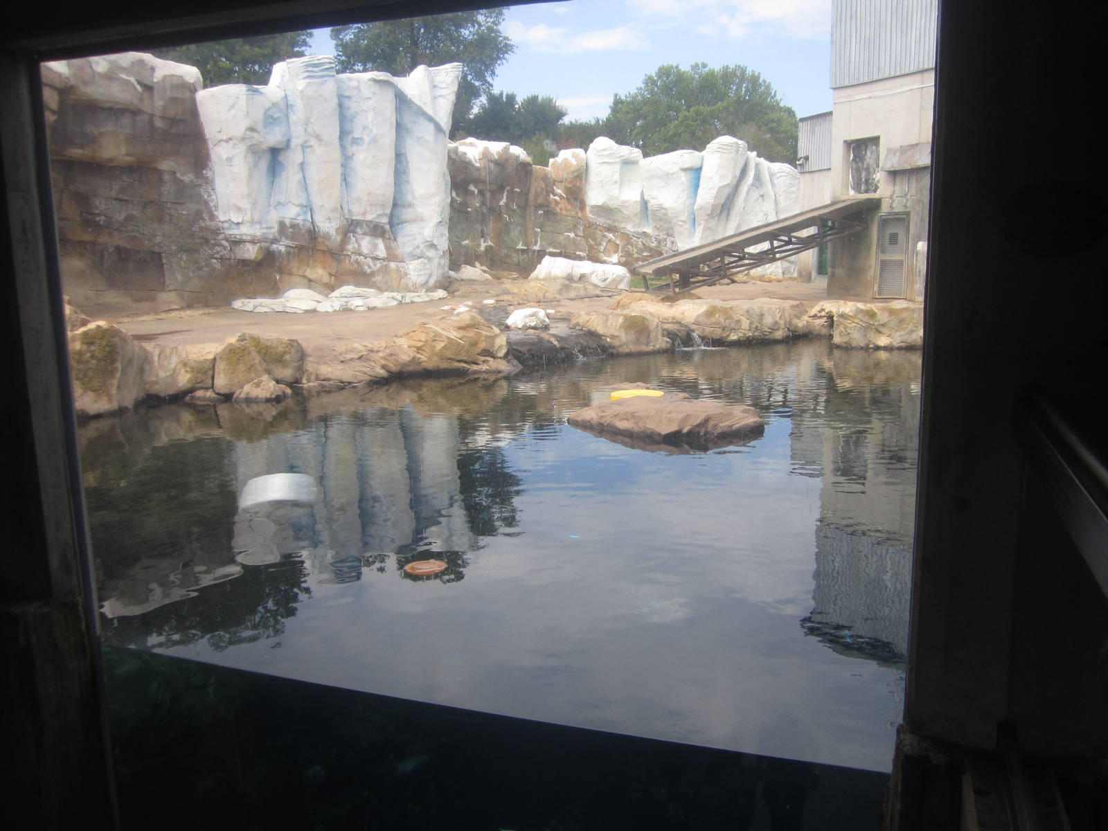 Sep. 2012-Rotating Bear exhibit