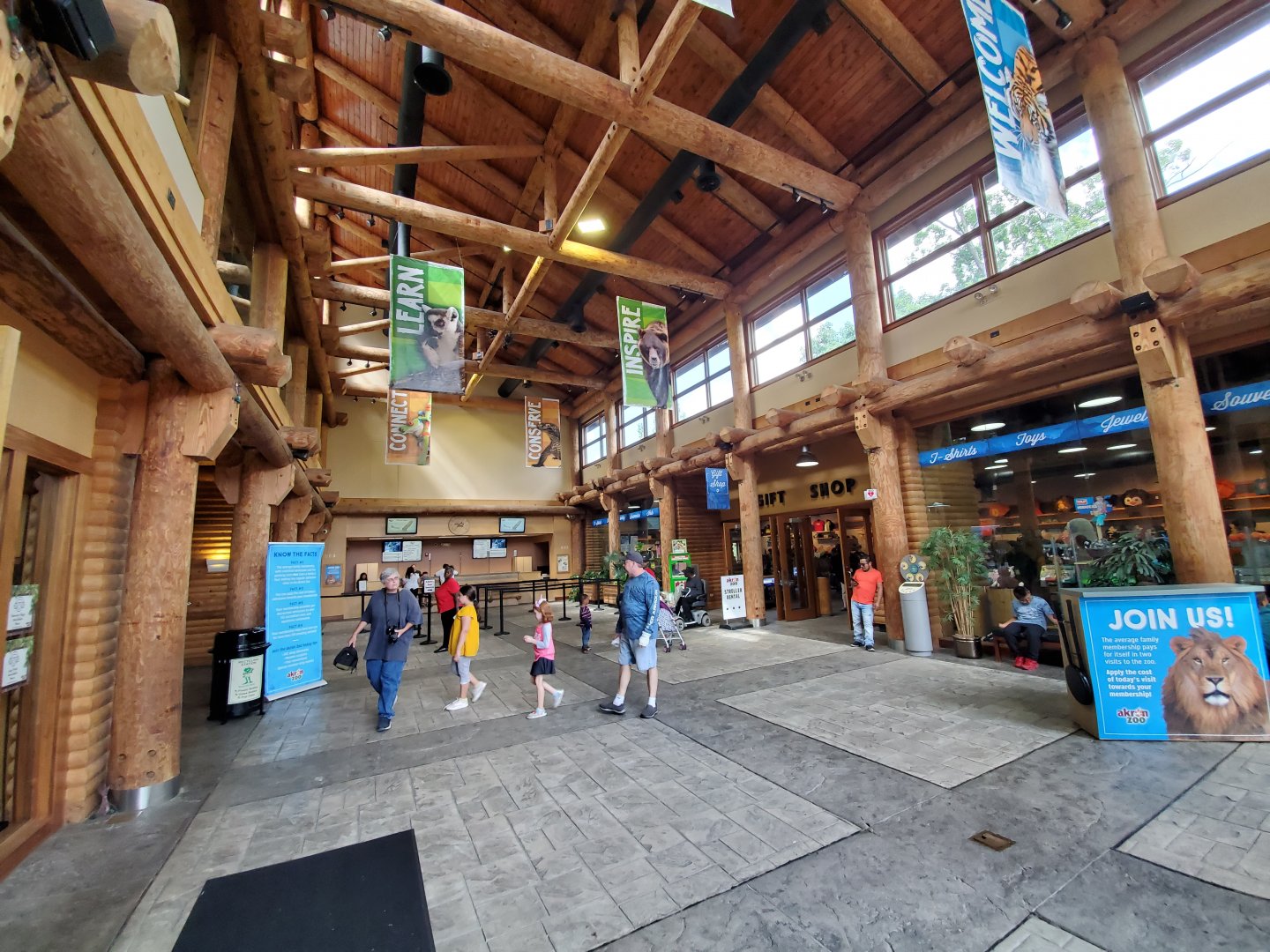 Sep. 2019 - Entrance