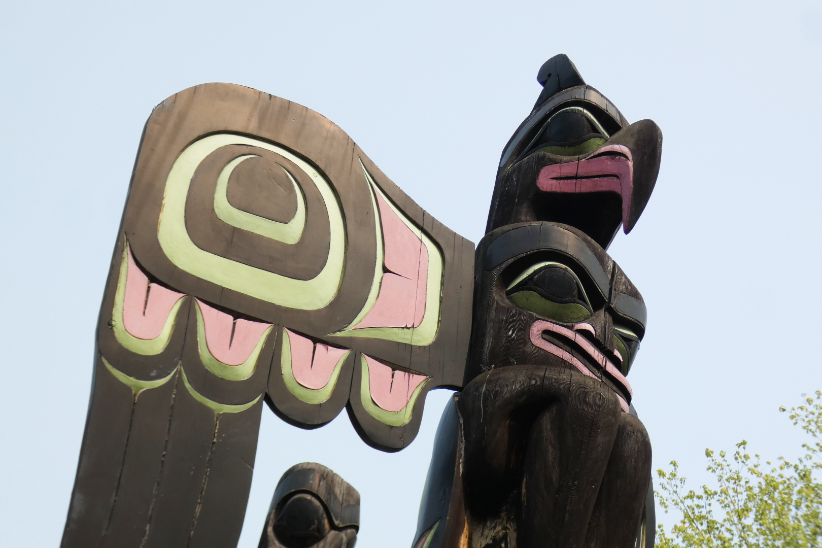 Sep. 2021 - Northwest Passage - Thunderbird & Killer Whale Totem Pole