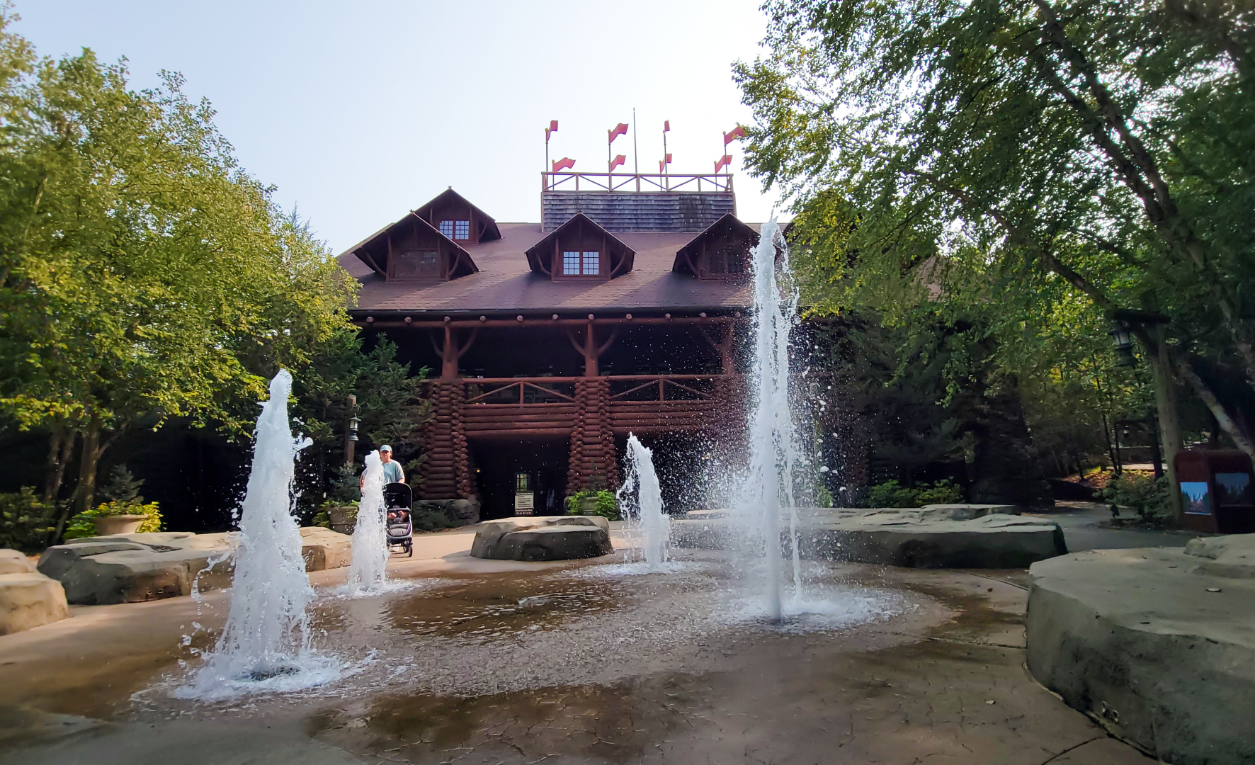 Sep. 2021 - Old Faithful Inn + 'Geysers'