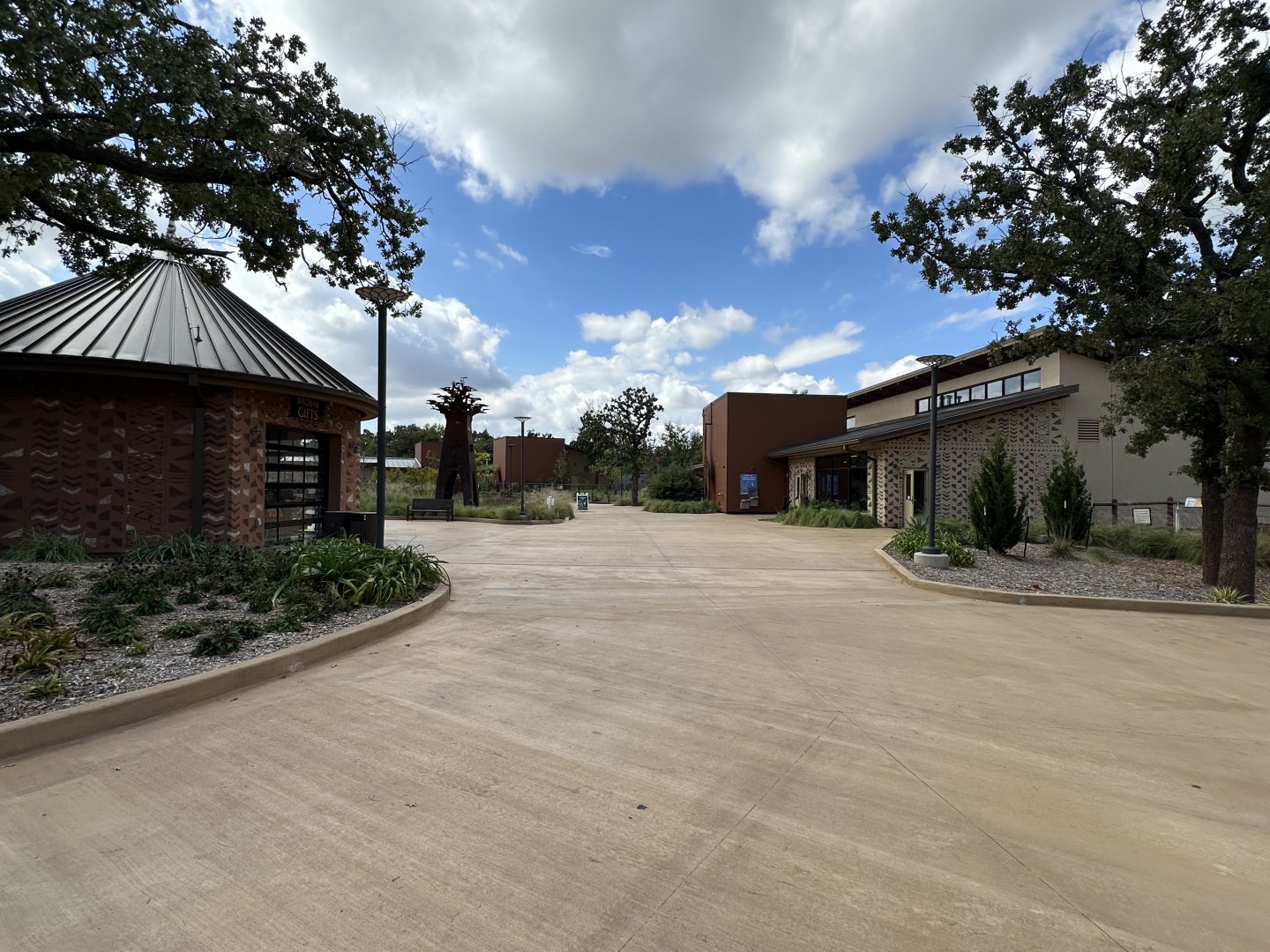 Sep. 2025 - Expedition Africa - Plaza Overview