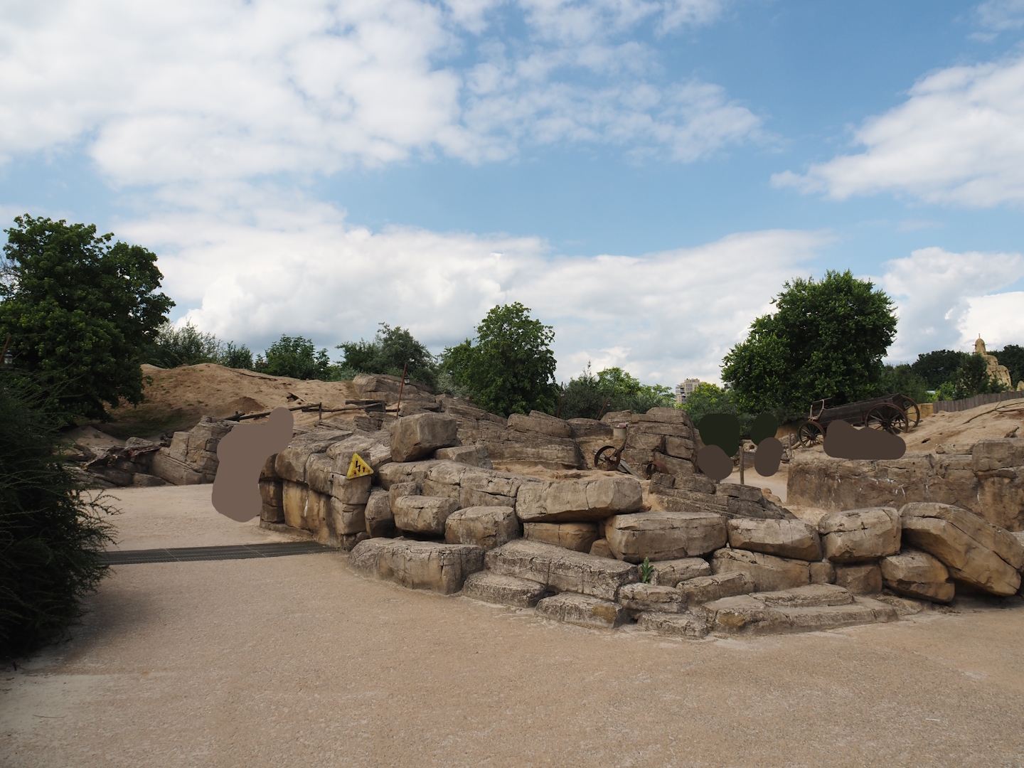 Serenga - Black-tailed prairie dog walk-through exhibit, 2024-06-23