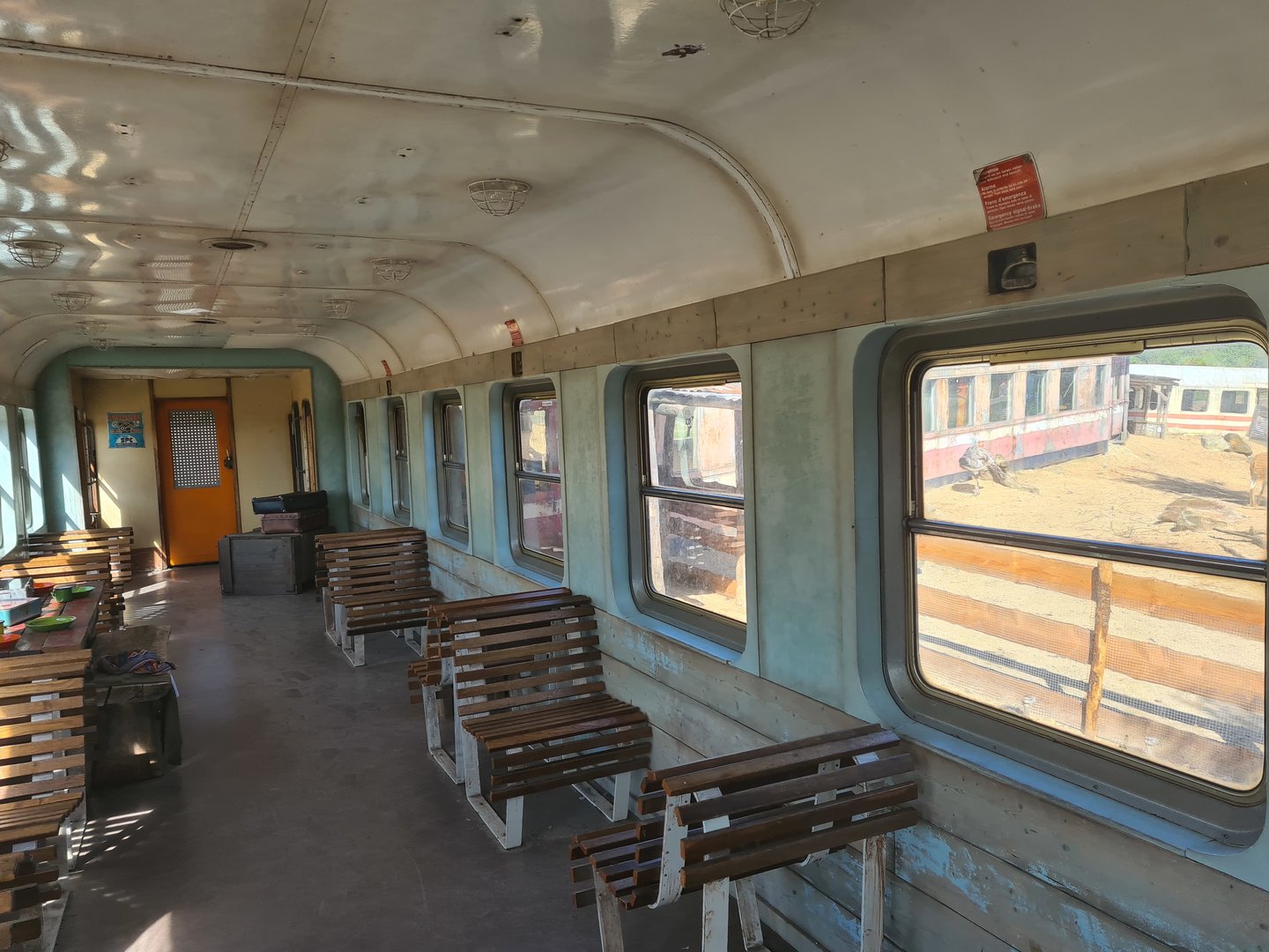 Serenga - Derailed train viewing area