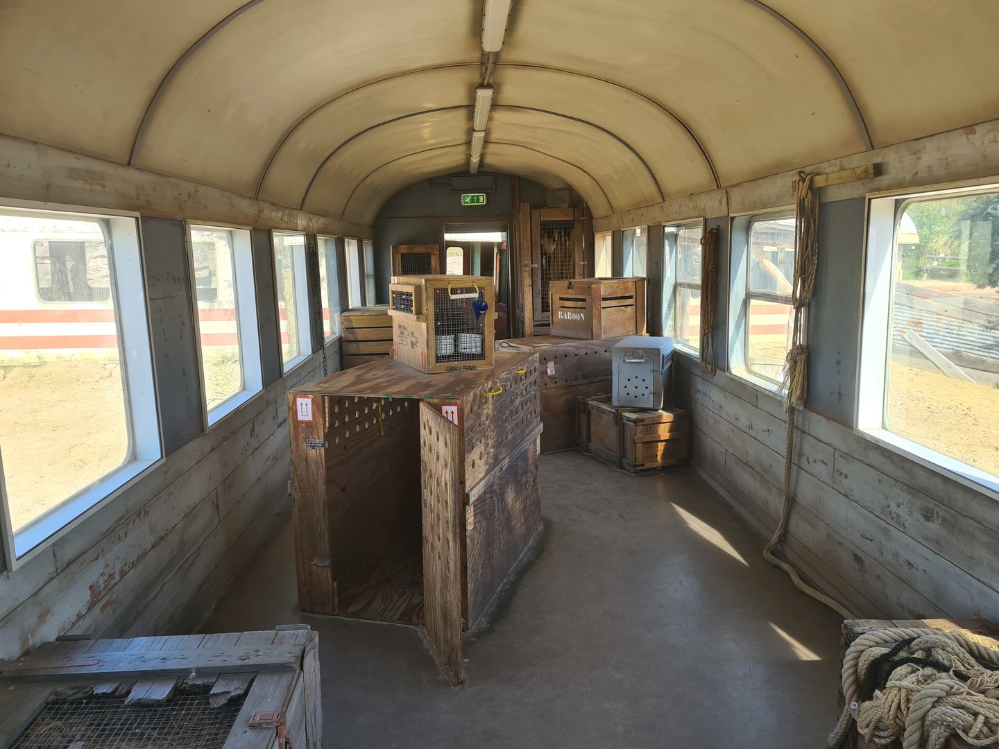 Serenga - Derailed train viewing area