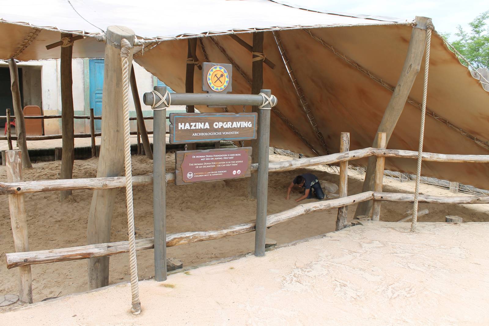 SERENGA : Fossil digging site