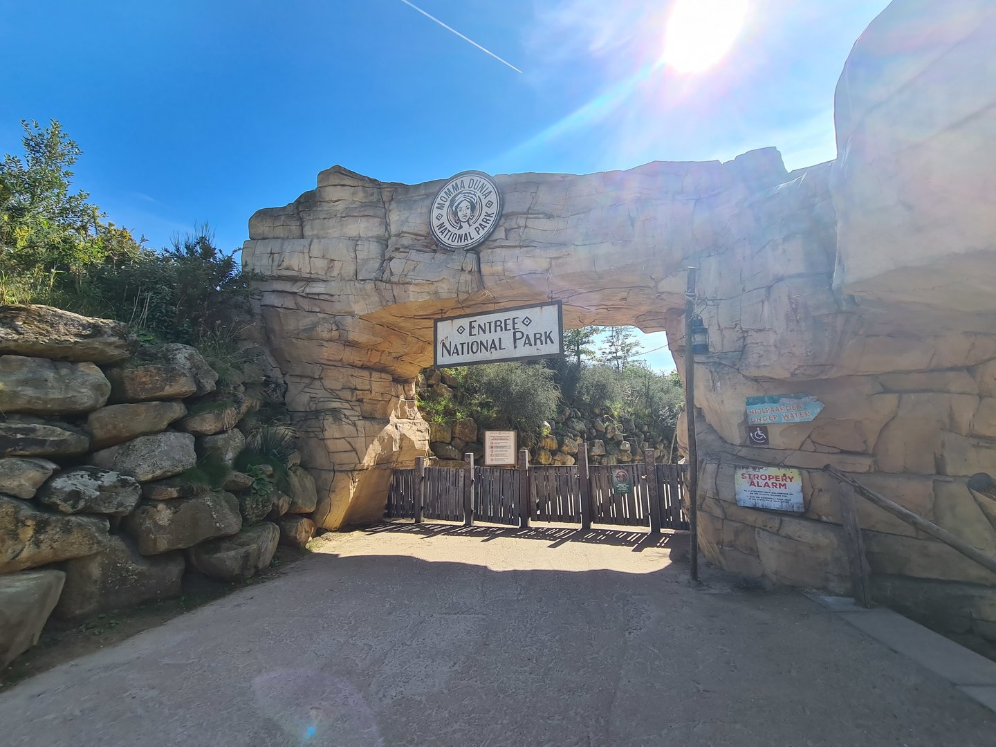 Serenga - Gateway to main Safari area