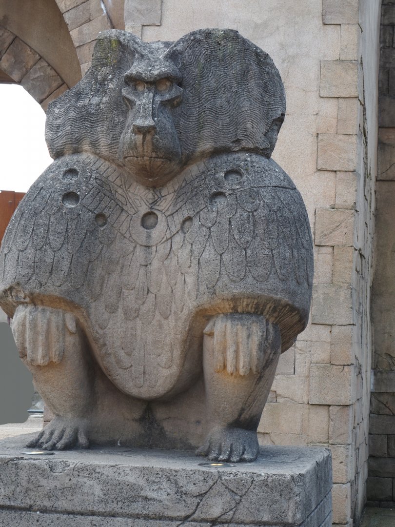 Serenga - Hamadryas baboon statue, 2024-06-23