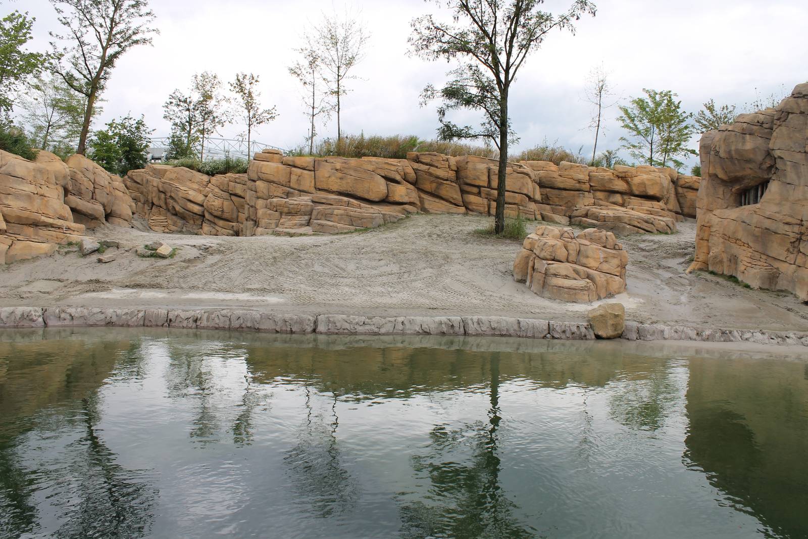 SERENGA - Hippo enclosure