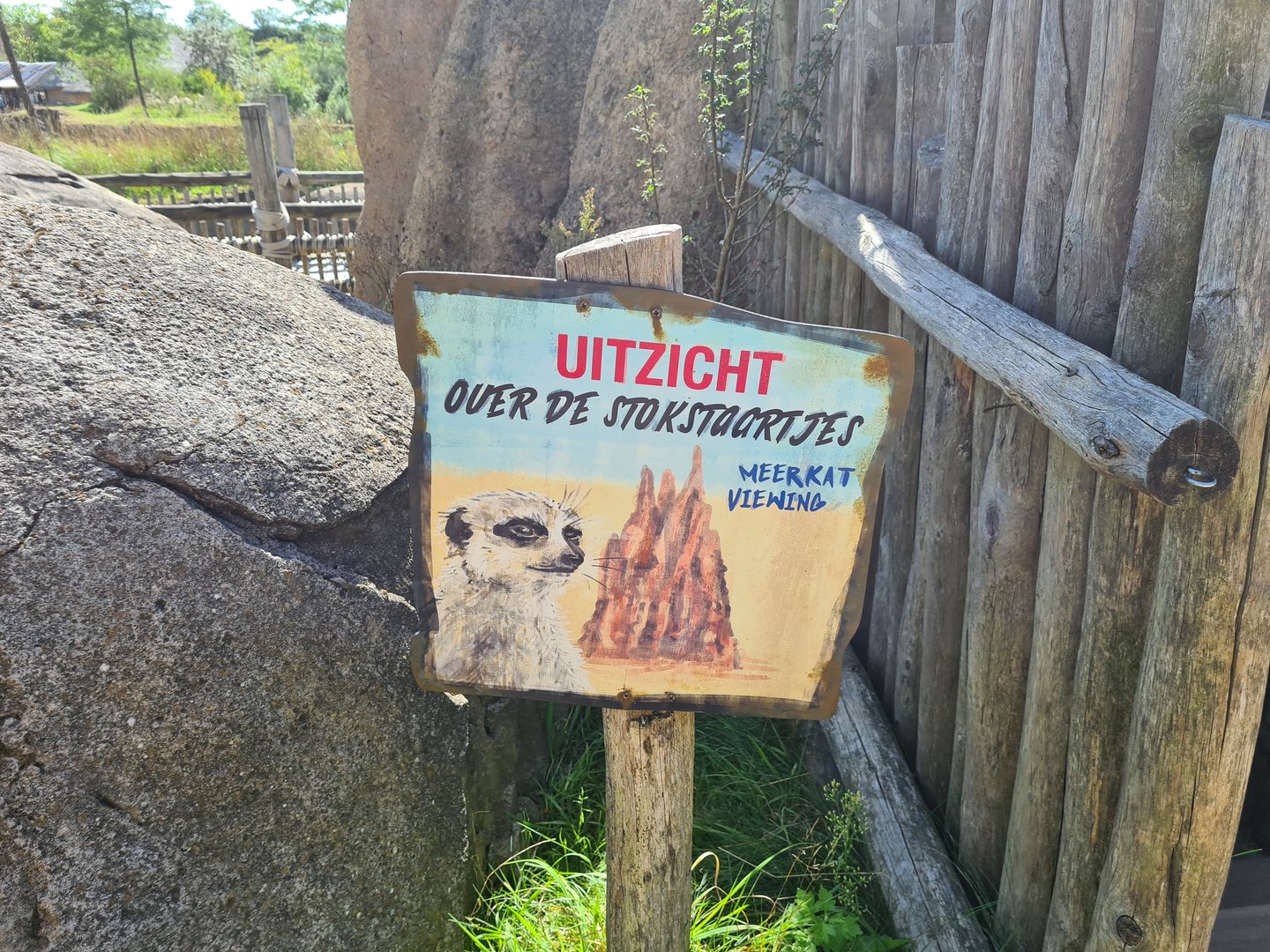 Serenga - Meerkat sign