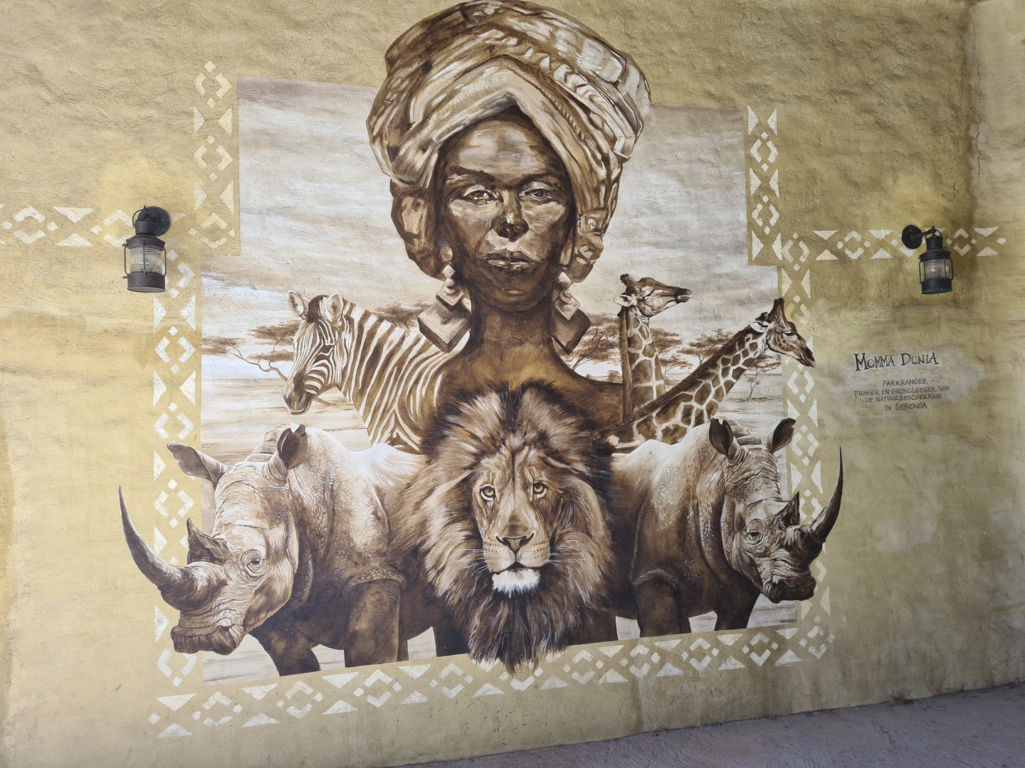 Serenga - Momma Dunia mural in the Sun palace