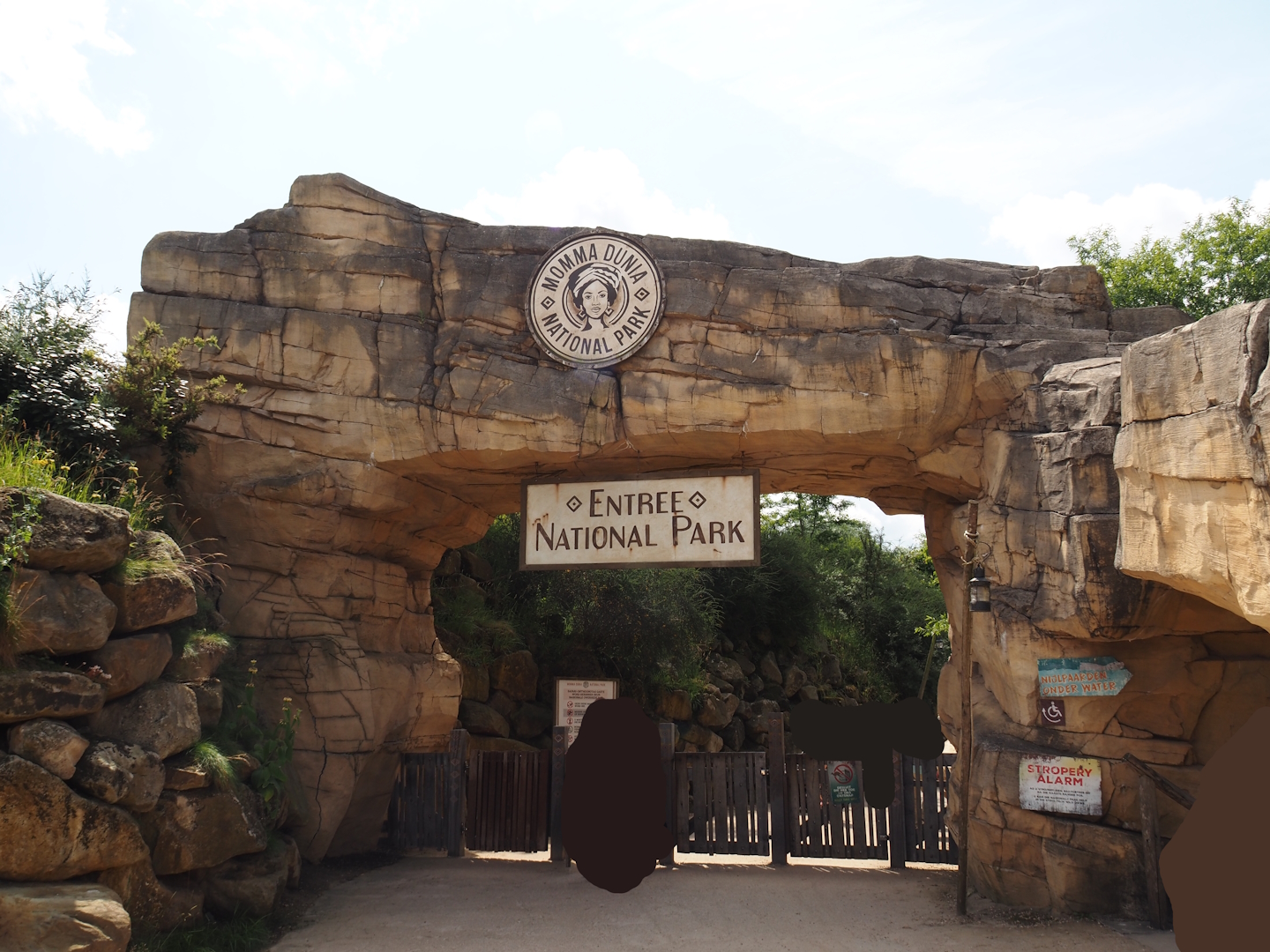 Serenga - Momma Dunia National Park archway over entrance to Swamp wallaby walk-through exhibit, 2024-06-23