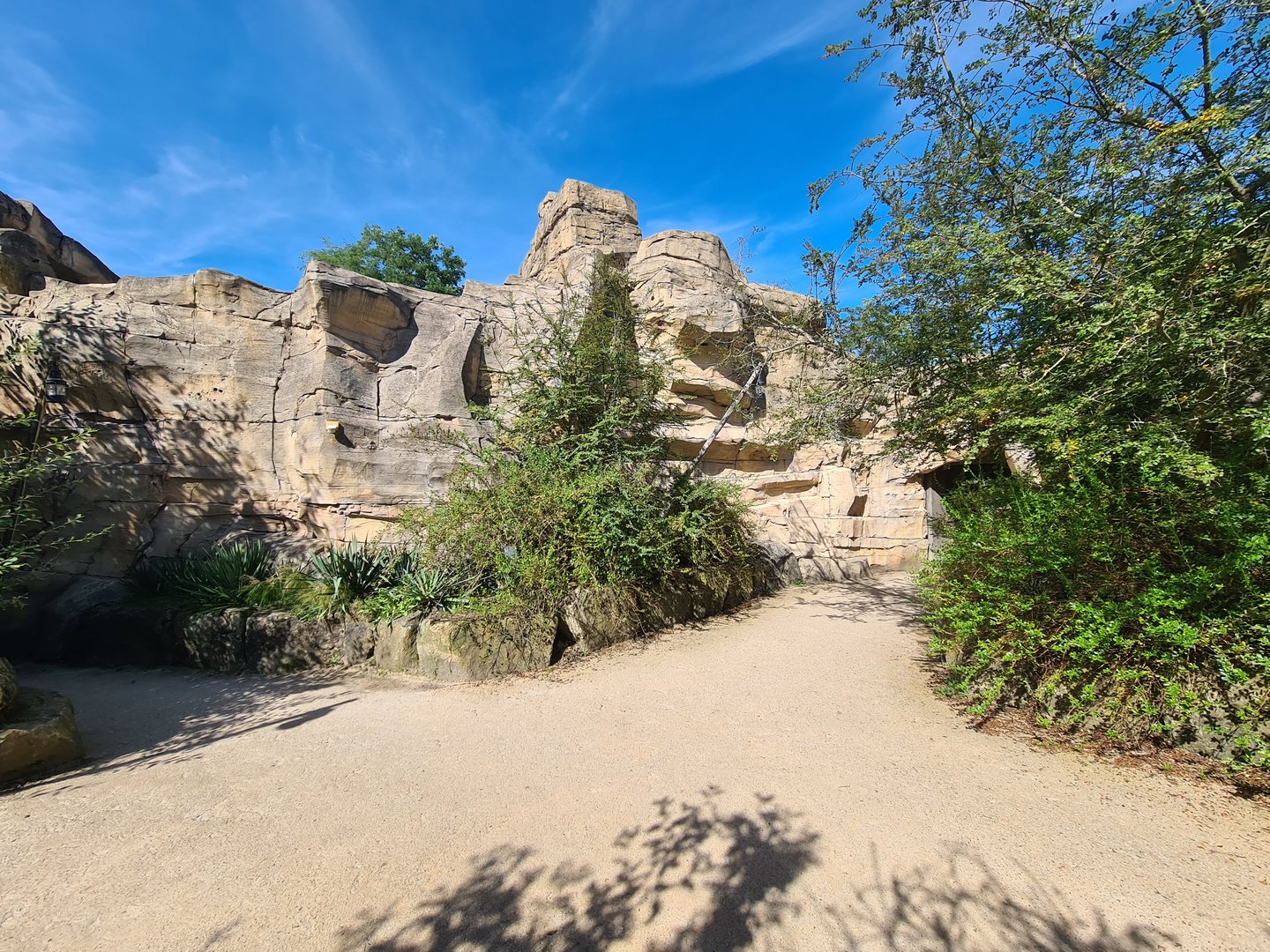 Serenga - Path toward Hippo underwater viewing