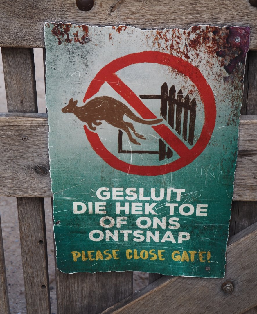 Serenga - Please close the gates for the wallabies sign, 2024-06-23