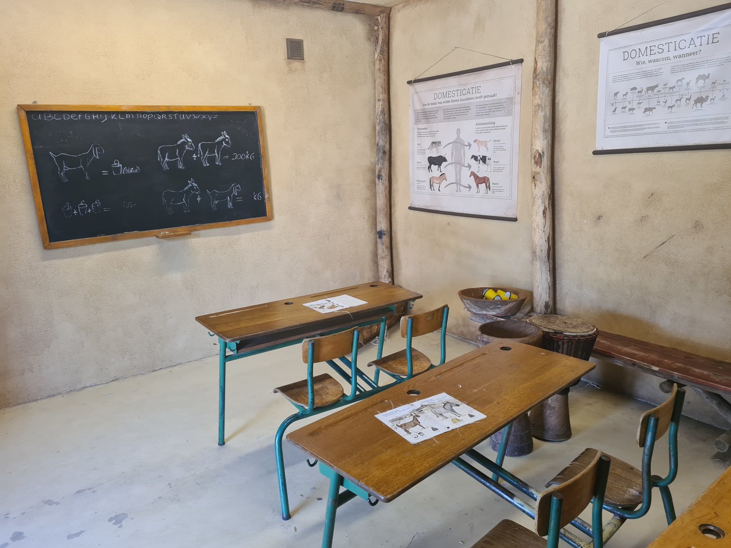 Serenga - Schoolhouse in Dogon village