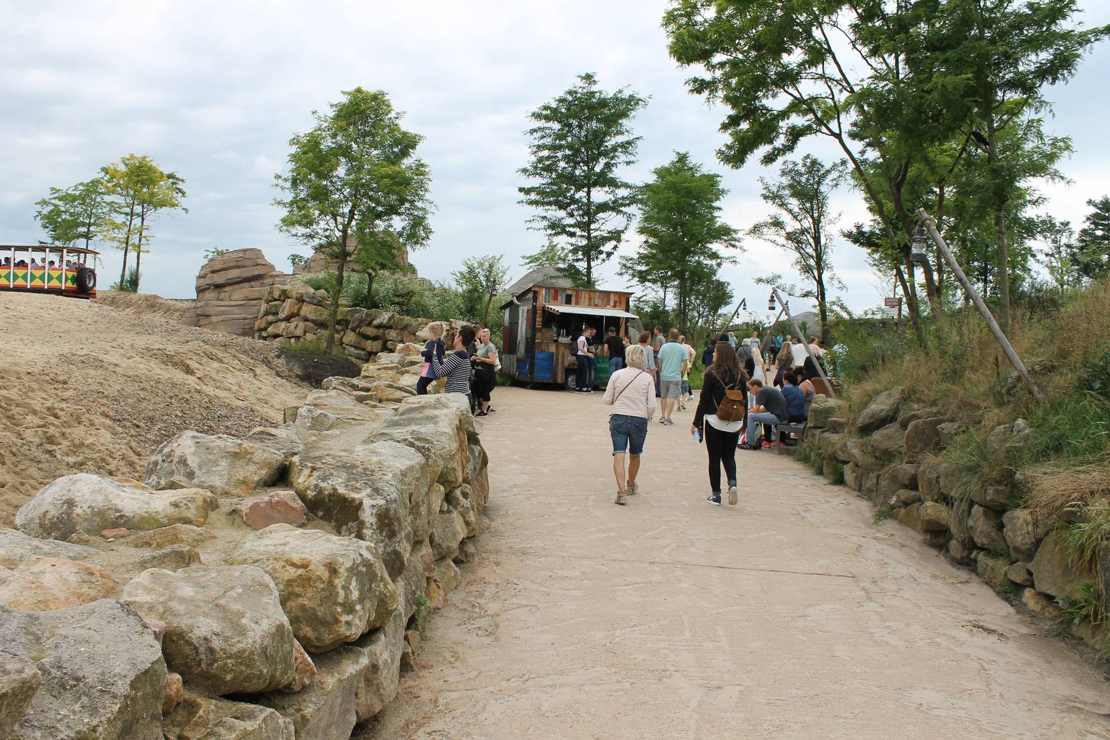 SERENGA - way along the Asian plain