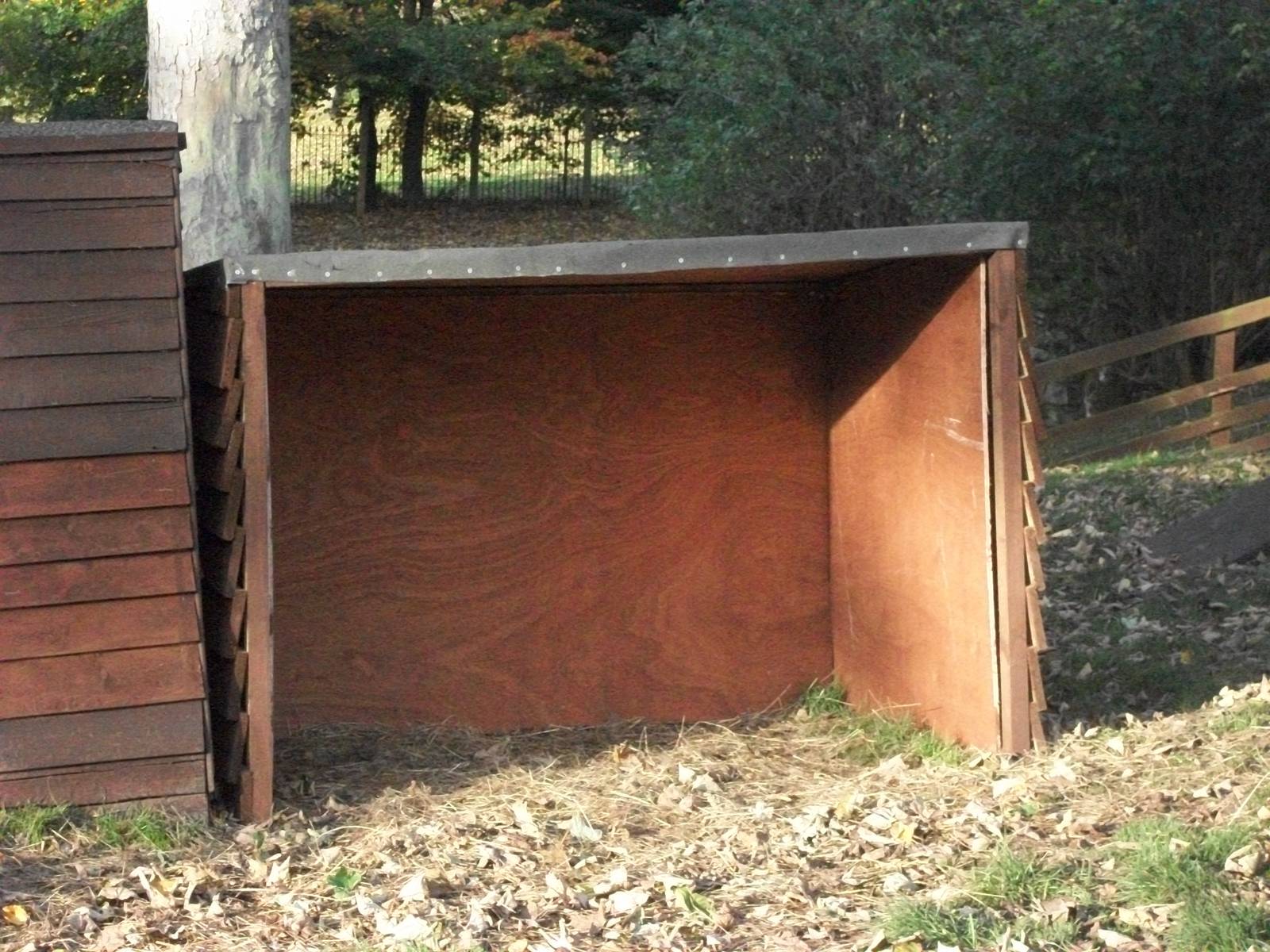 Sewerby Zoo, Possibly the best Goat hut in the world? 27th October 2012