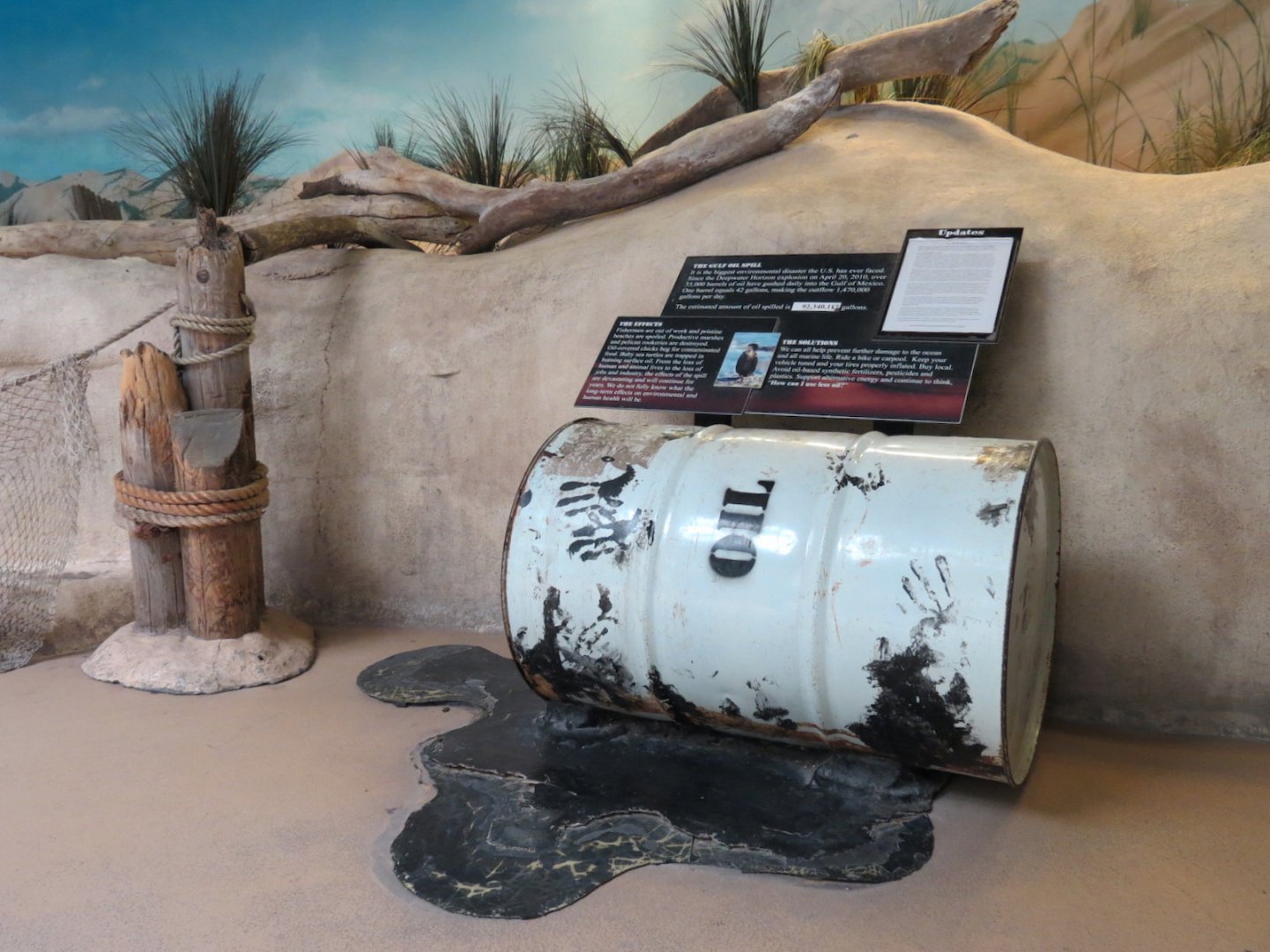 Shallows and Shores Exhibit - Oil Spill Display