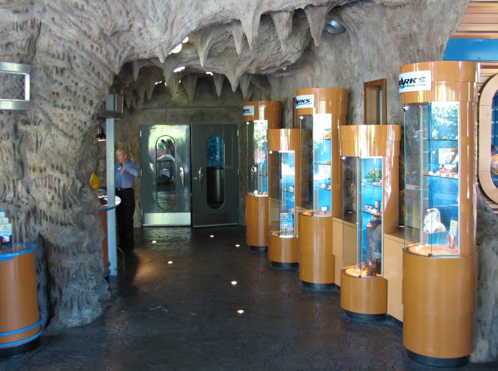 Sharks Underwater Grill - Entry