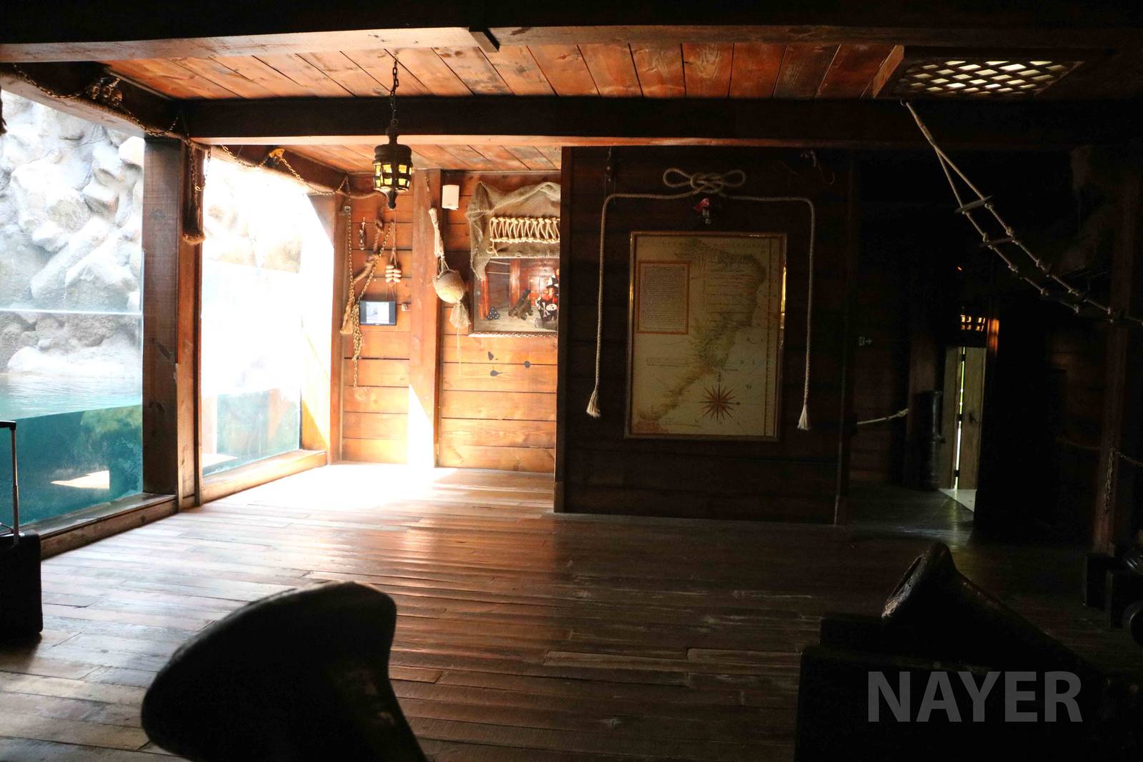 Ship-themed viewing area, April 2016