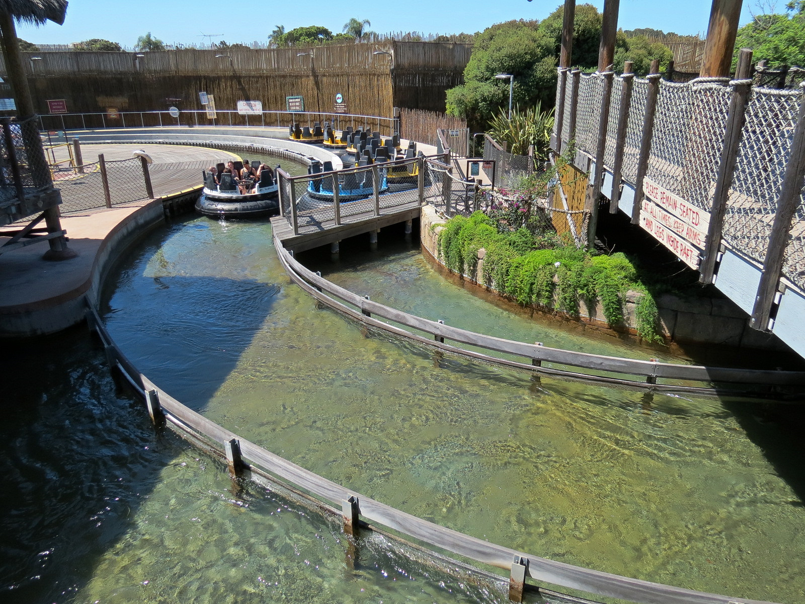 Shipwreck Rapids - Ride Boarding Area