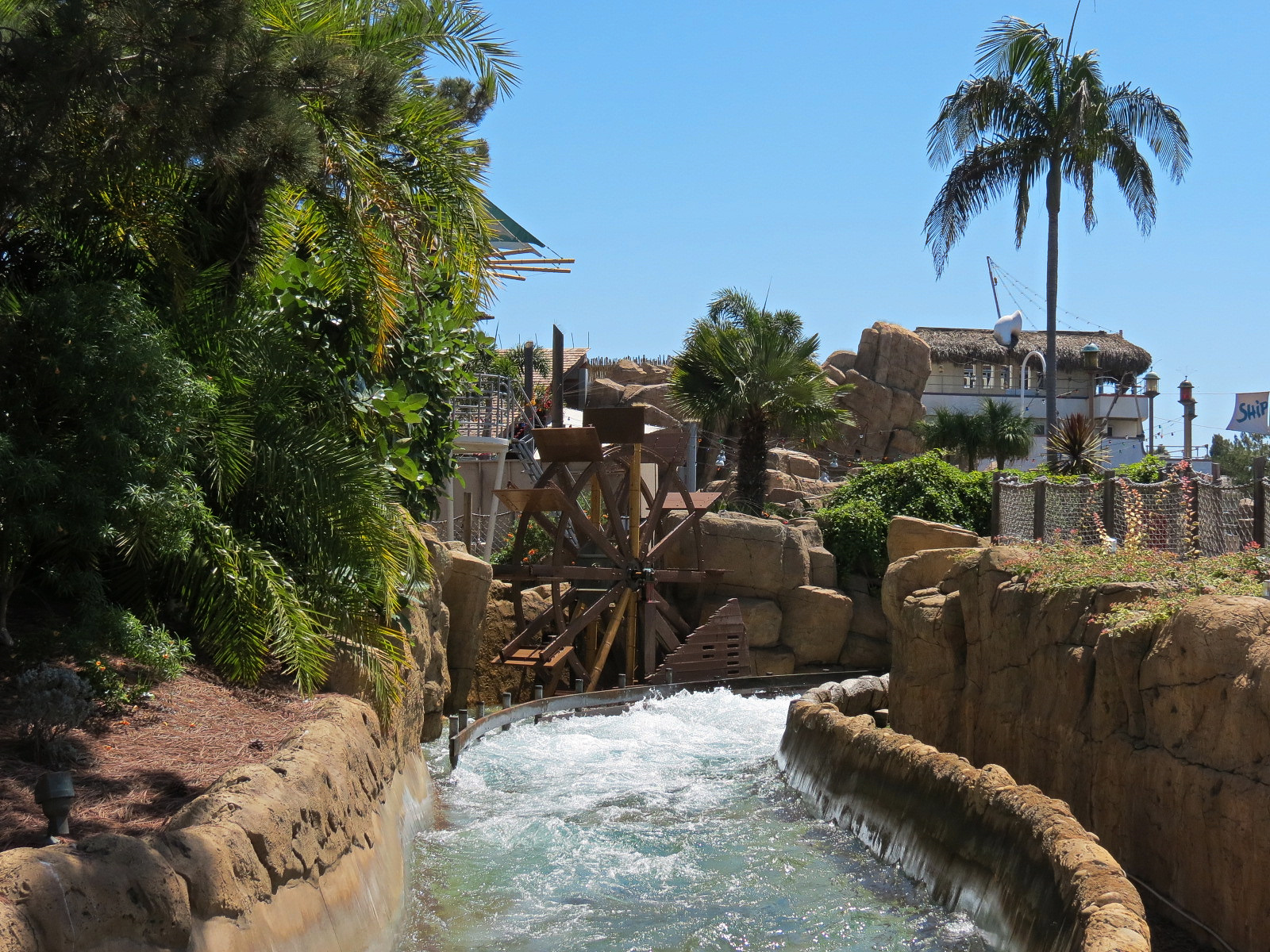 Shipwreck Rapids - Ride