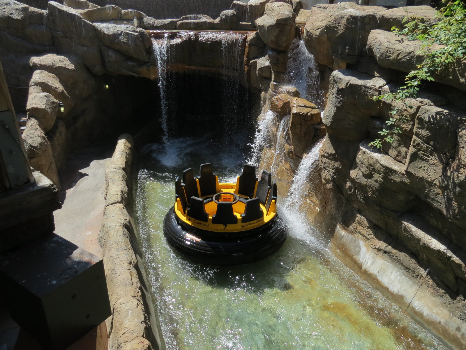 Shipwreck Rapids - Ride