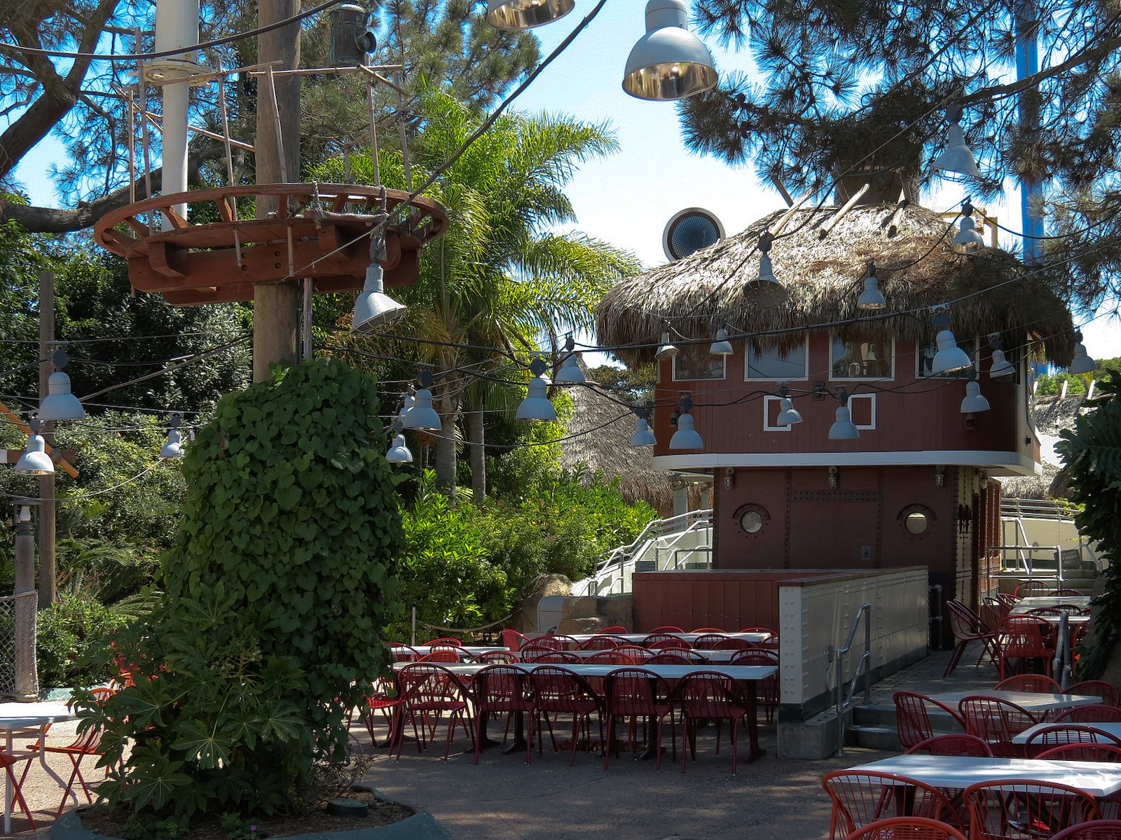 Shipwreck Rapids - Shipwreck Reef Cafe