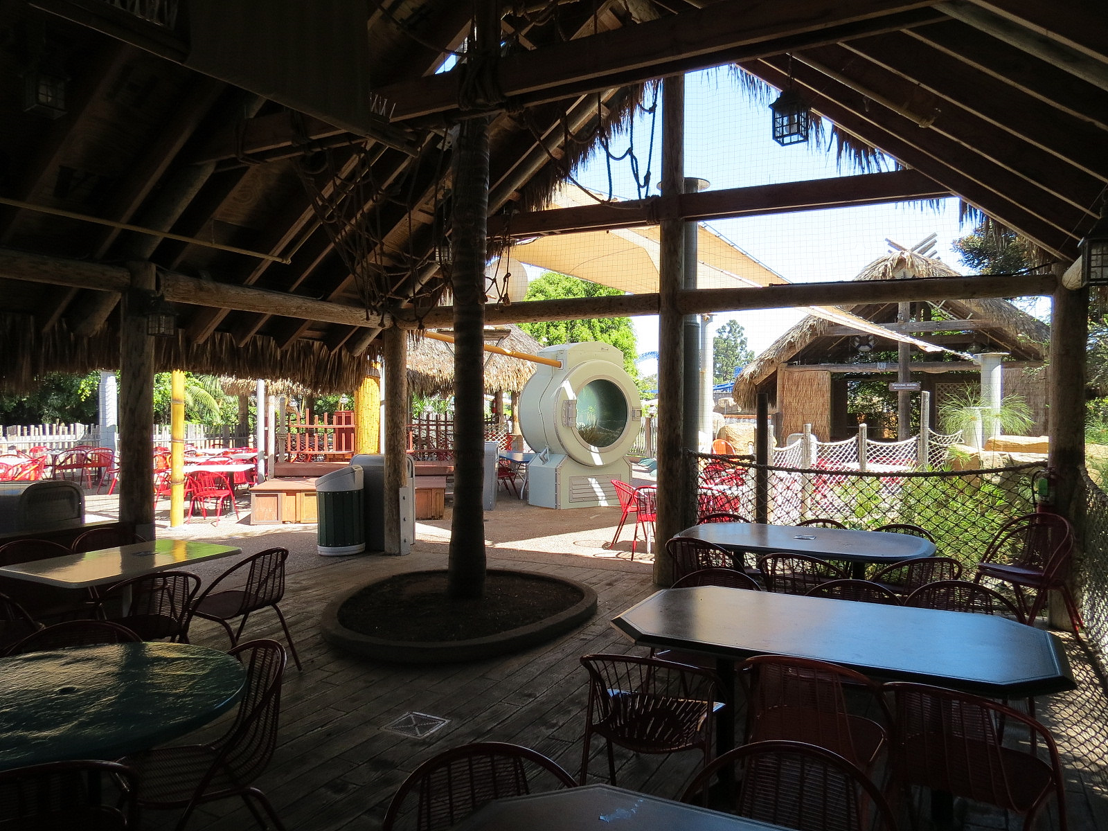 Shipwreck Rapids - Shipwreck Reef Cafe