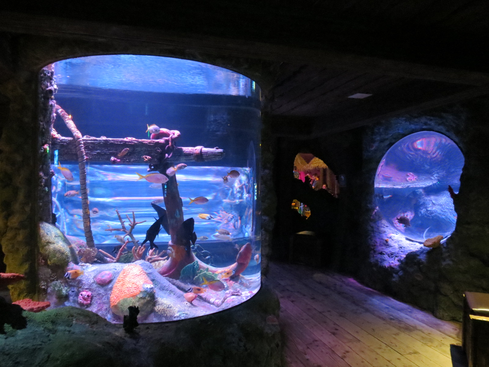 Shipwreck - Round Column Tank