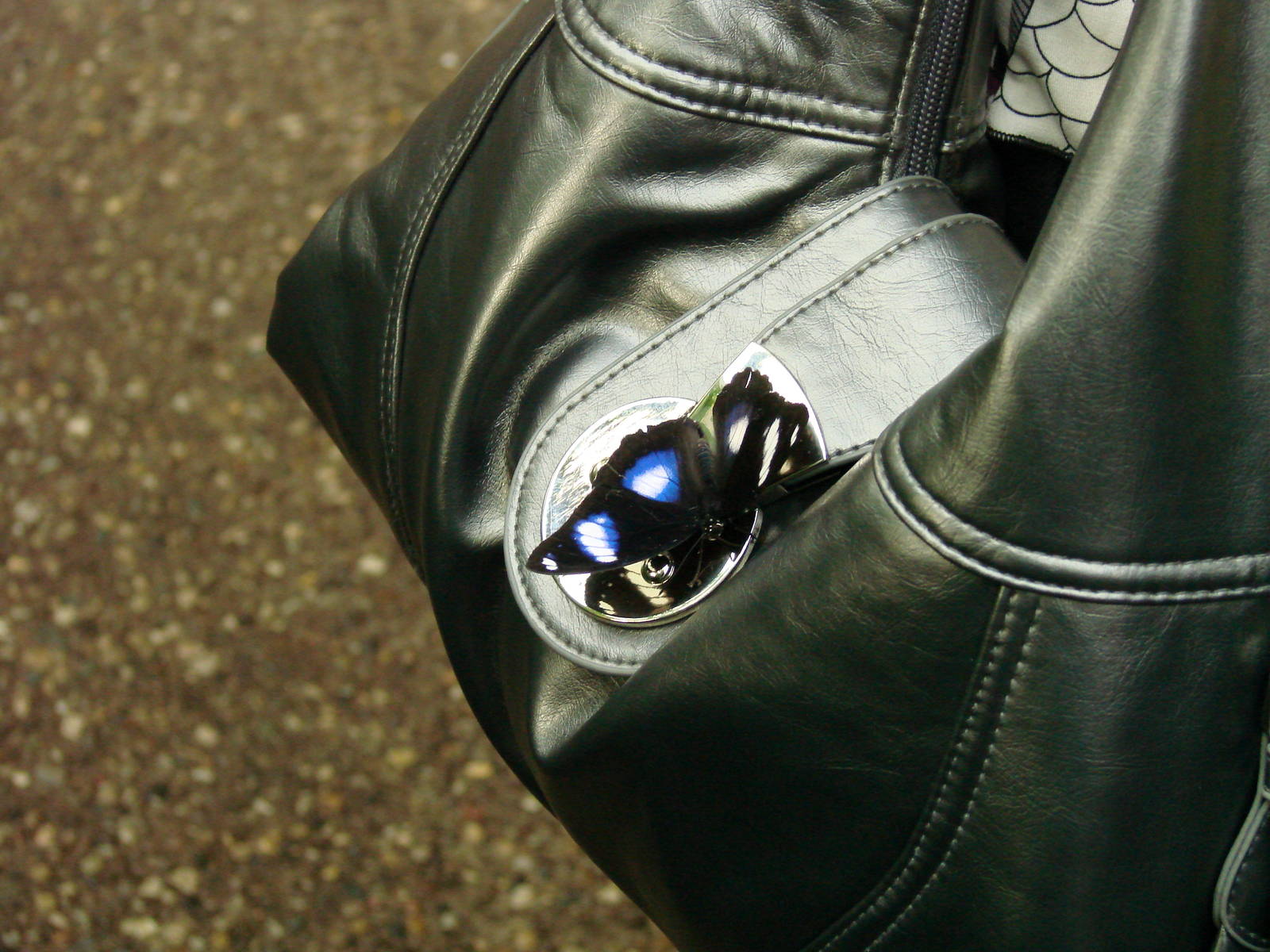 Shopper Wannabe - Wings of Paradise