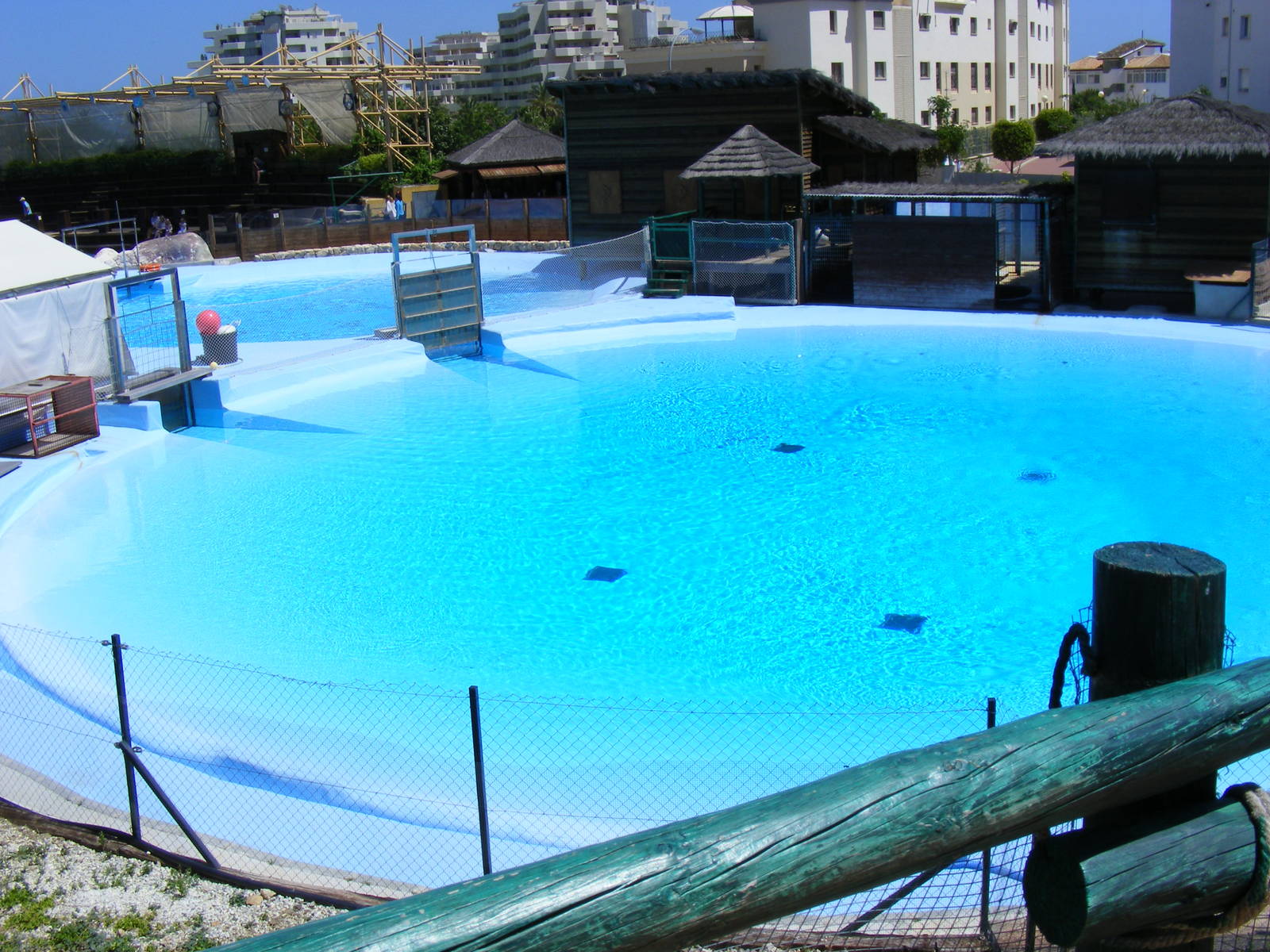 Side pools at Selwo Marina, 2 May 2009