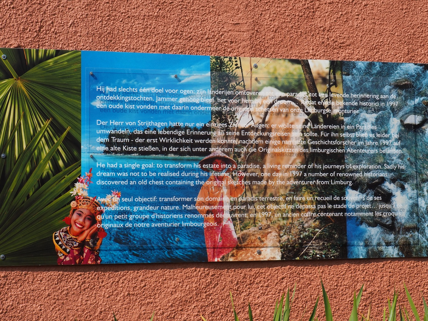 Sign about the history of Mondo Verde (Aug 28th, 2018)