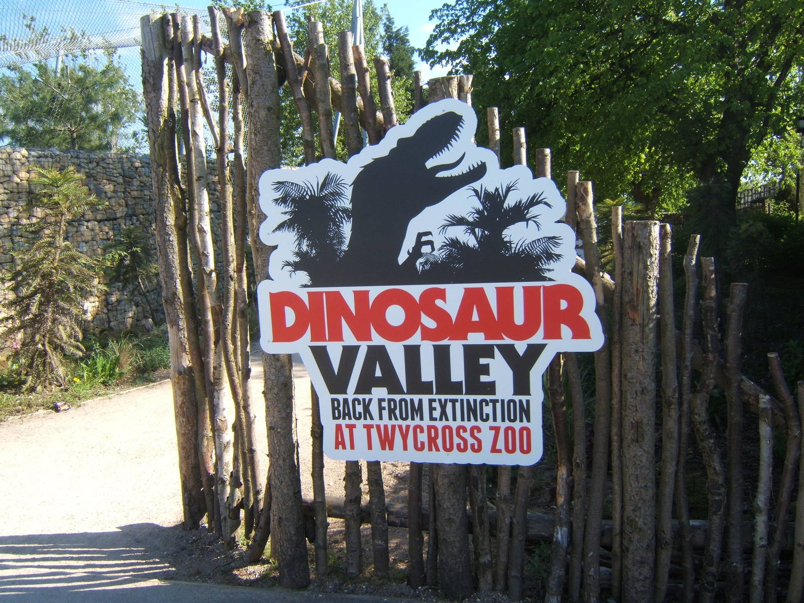 Sign for Dinosaurs