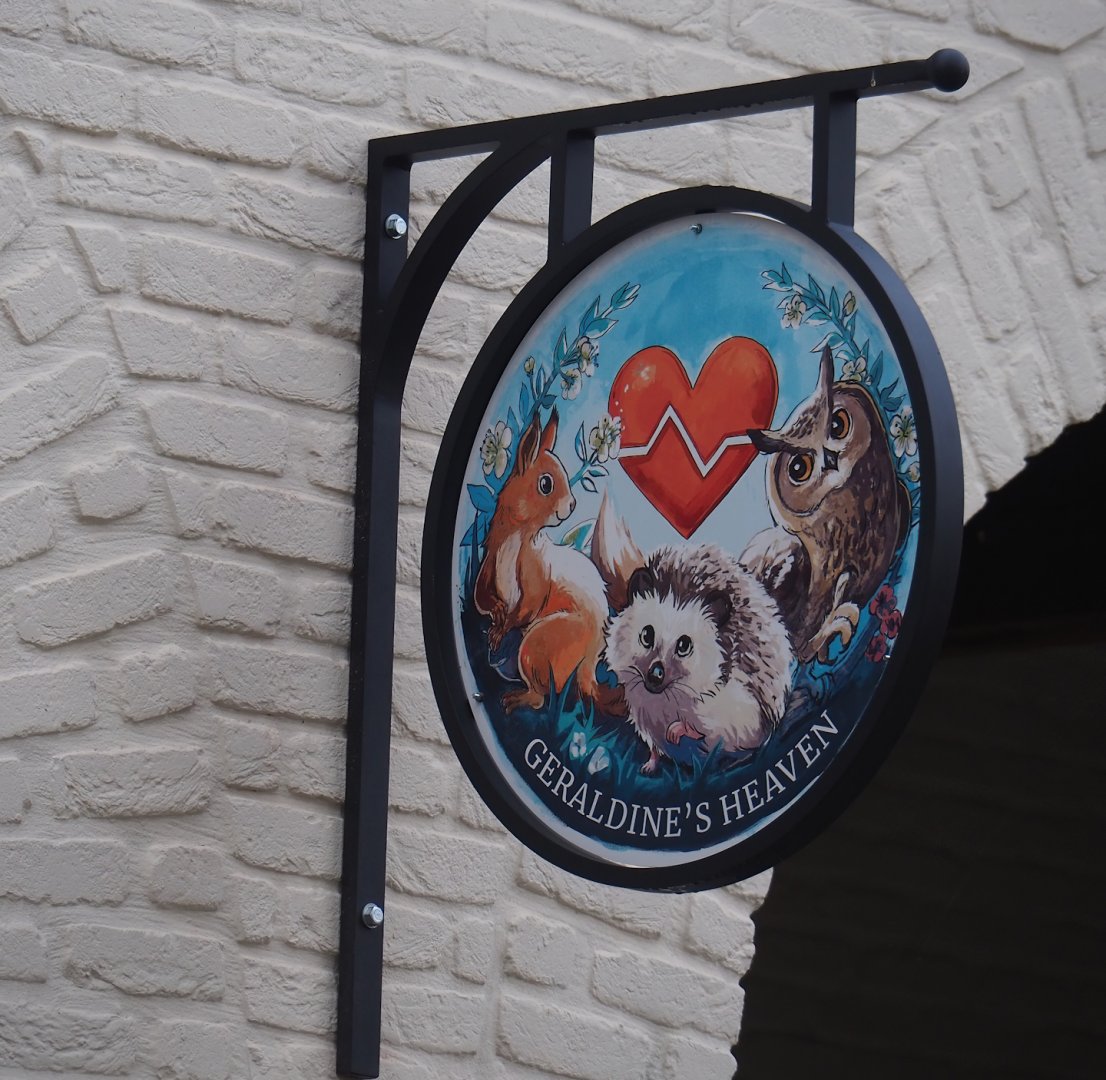 Sign for Geraldine's Heaven wildlife care center, 2023-10-13
