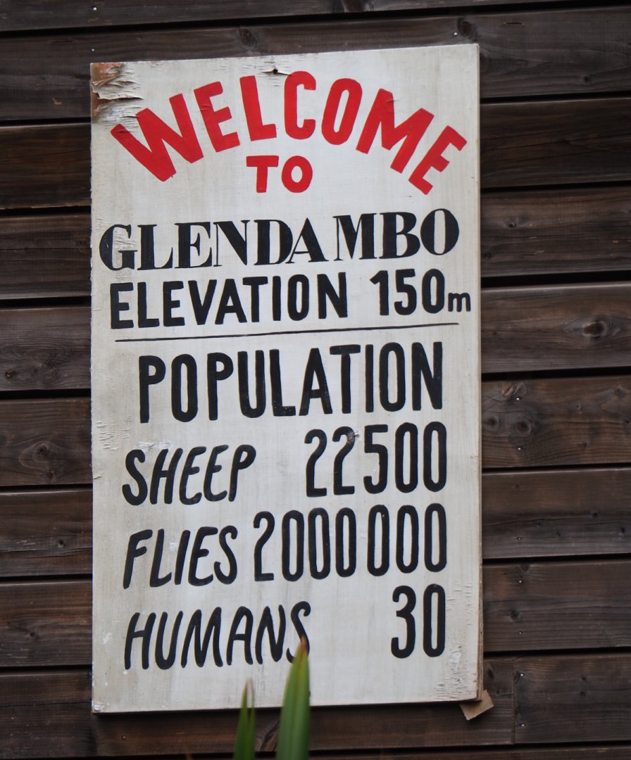 Sign on the Queensland koala house, 2019-10-04
