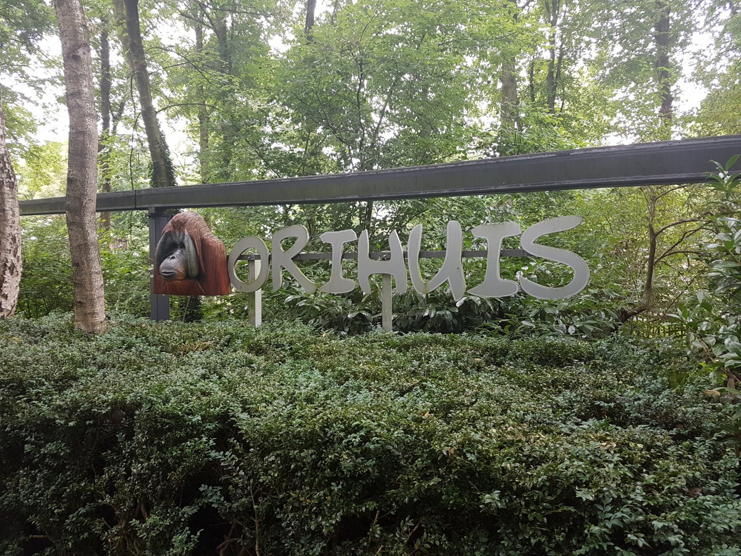 Sign Orangutan-house