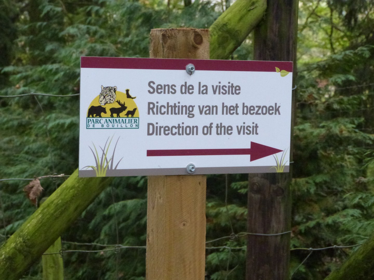 Sign post - Parc animalier de Bouillon