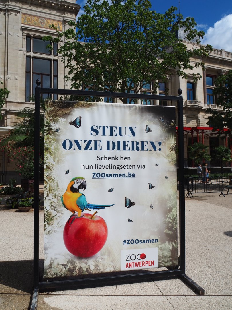 Sign Support the zoo by sponsoring animal food, 2020-06-28