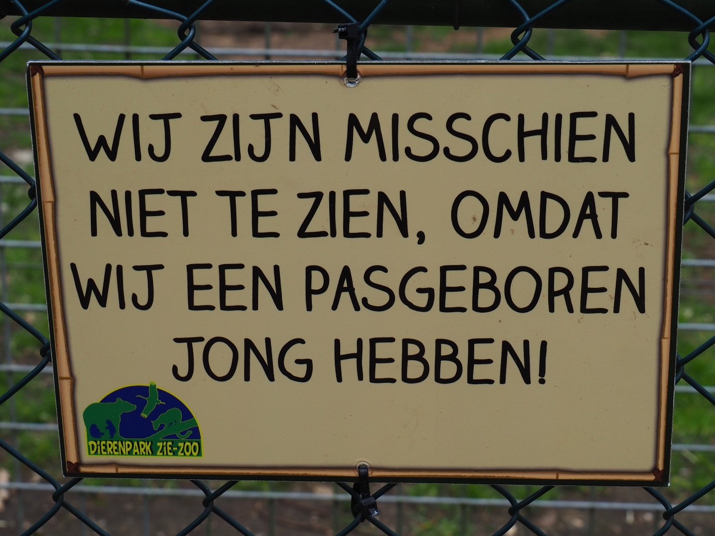 Sign We might not be on show as we have a newborn, 2019-04-06