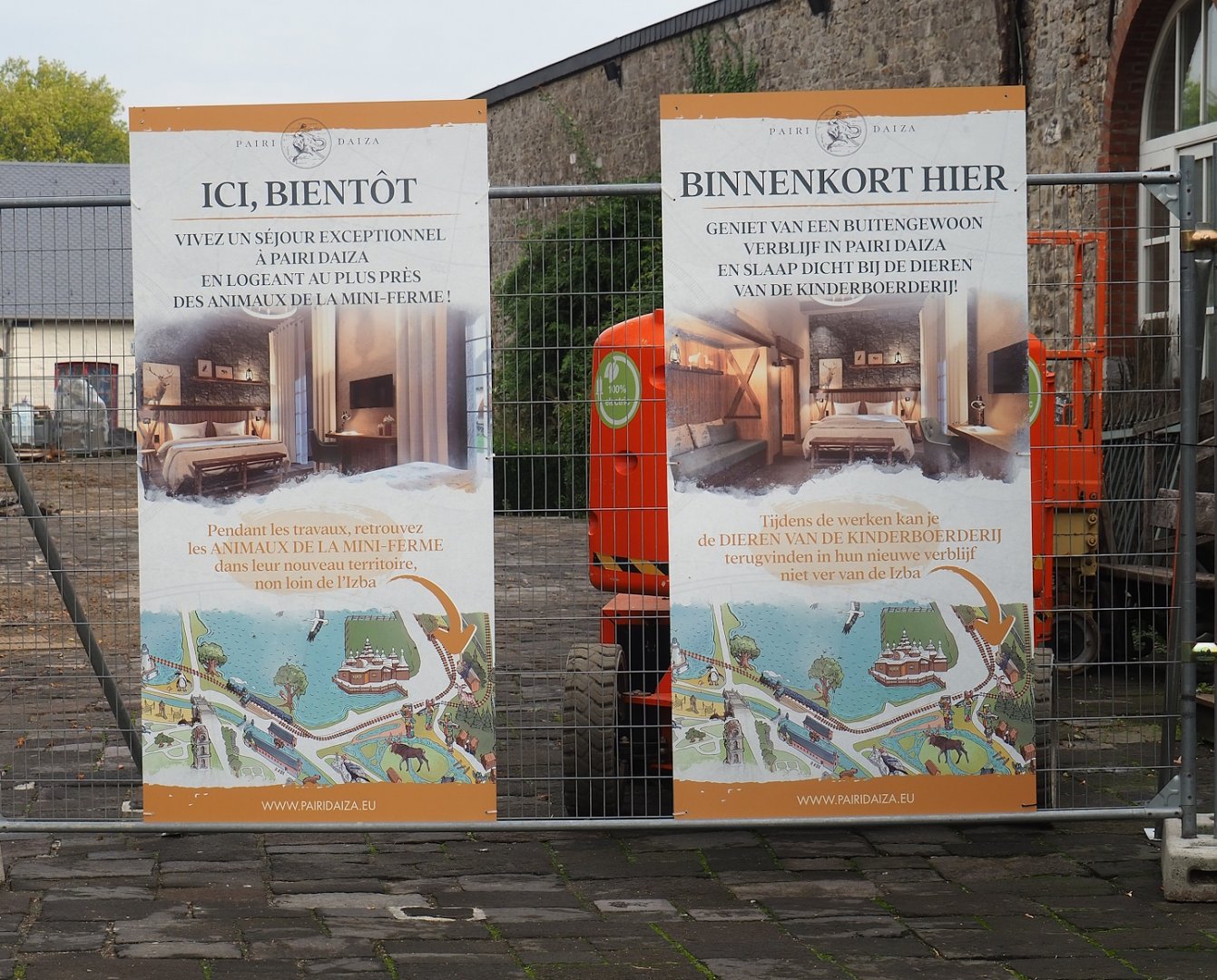 Signage about future Farmhouse Lodges and temporary petting zoo, 2023-10-13