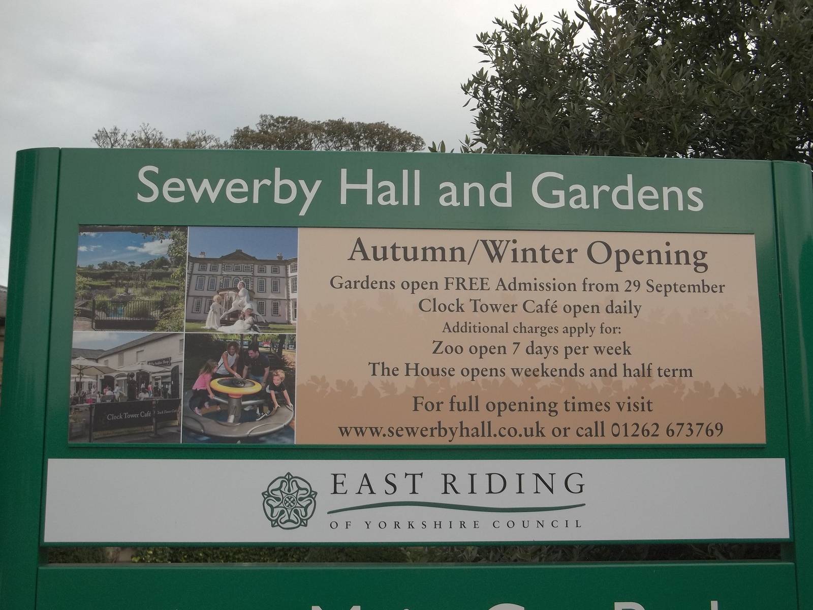 Signage at entrance to estate, 24th October 2014