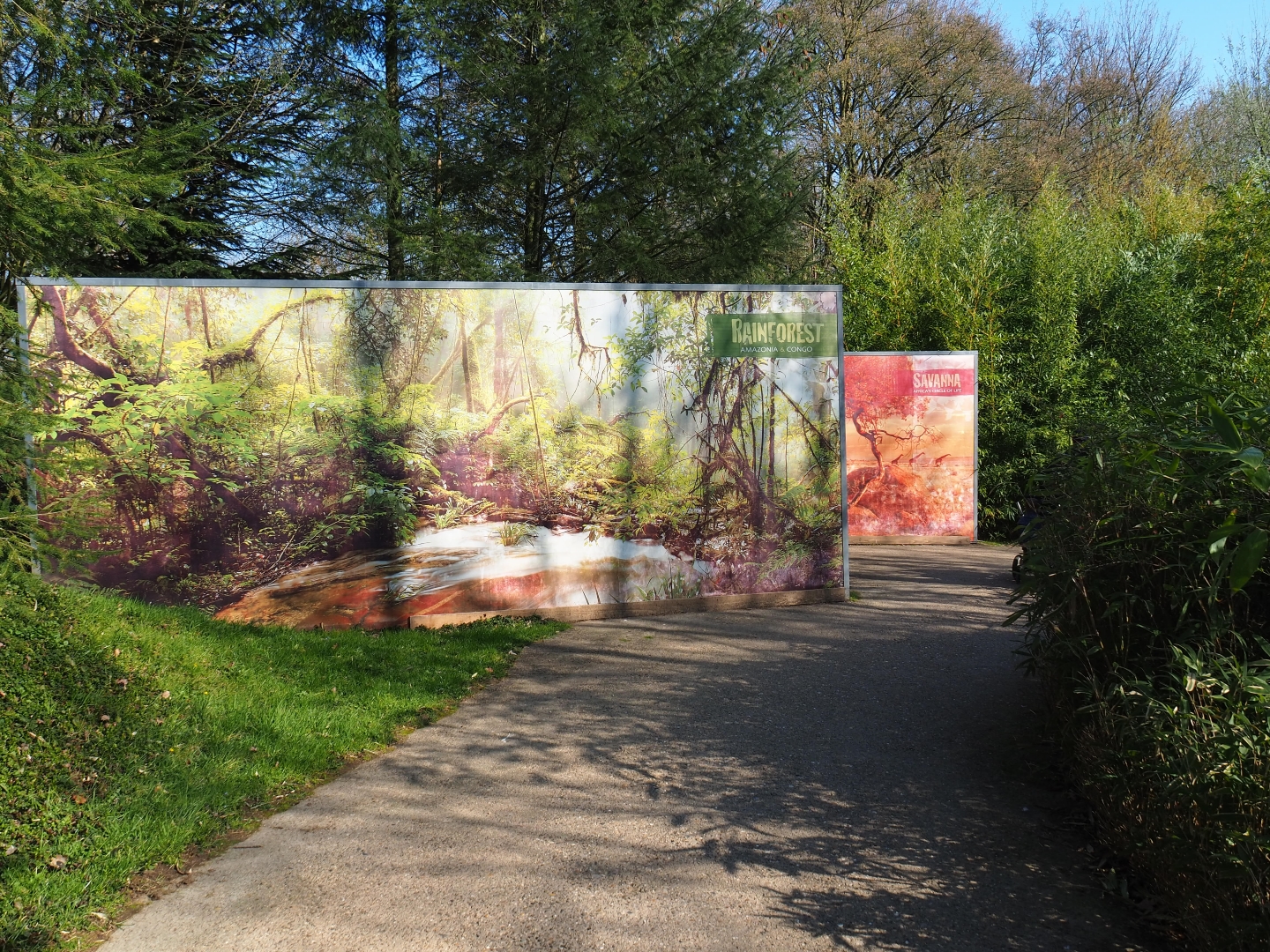 Signage in the entrance area, 2019-03-30
