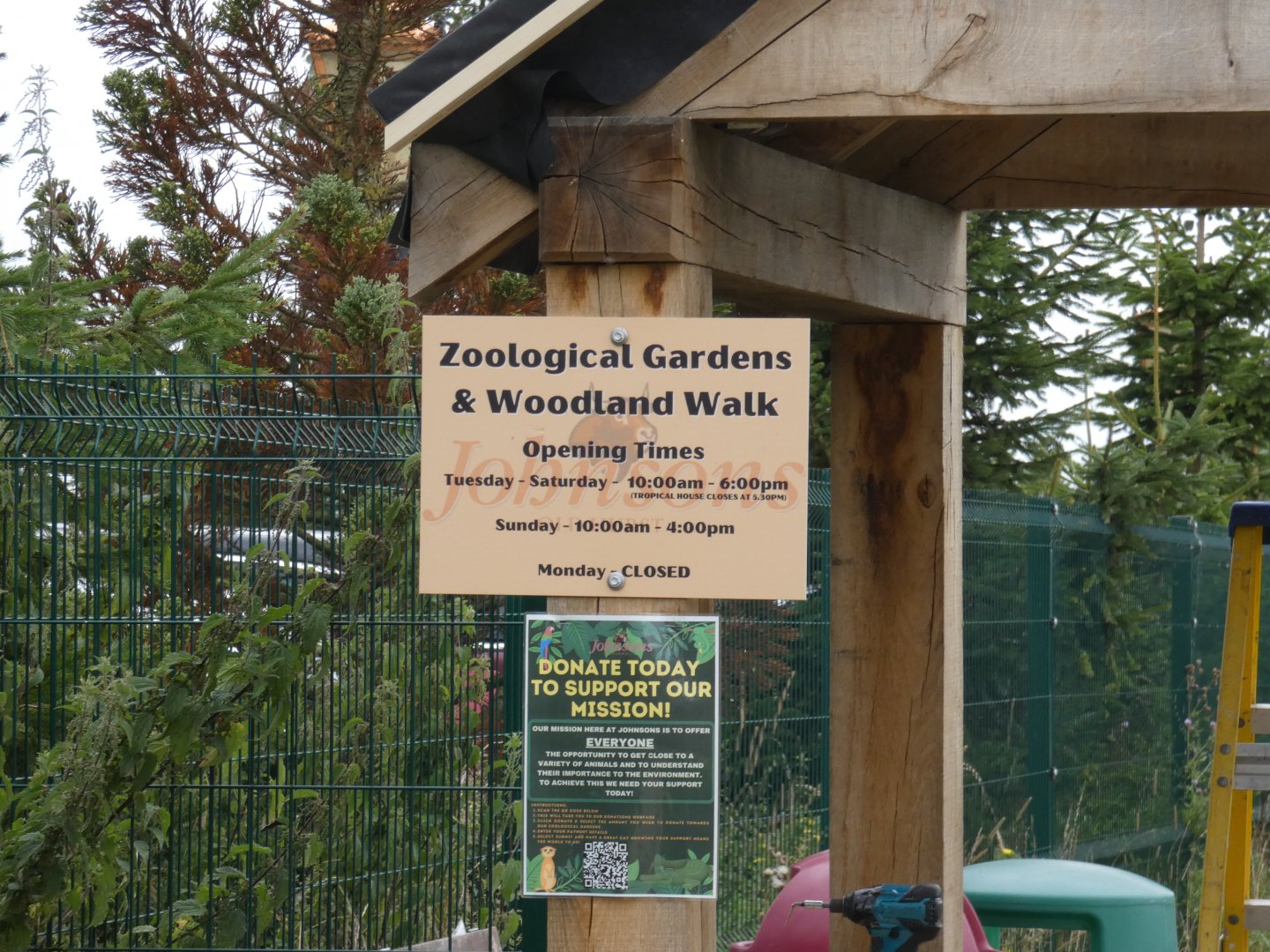 Signage in zoo