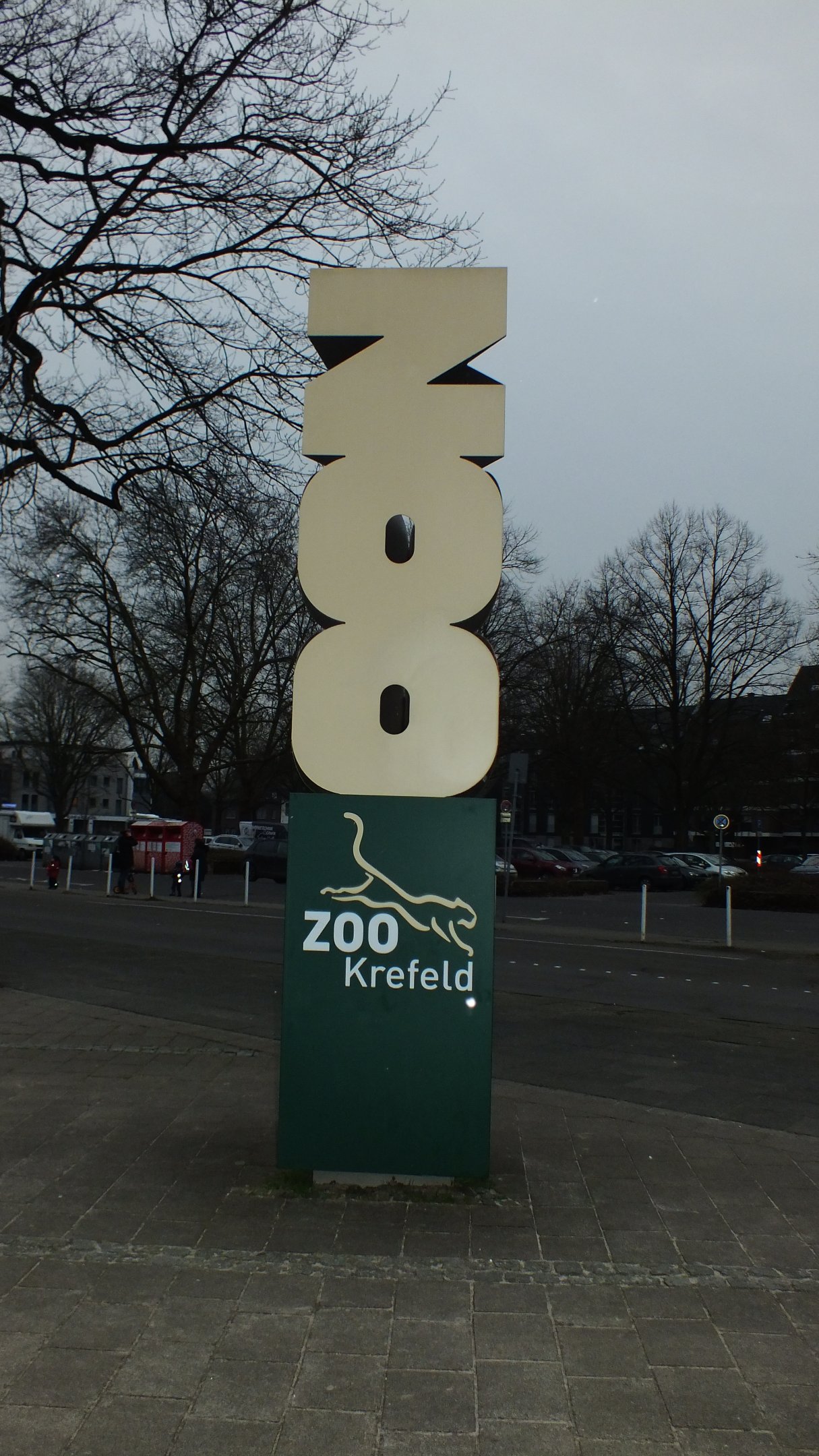 Signage outside main entrance of Zoo Krefeld