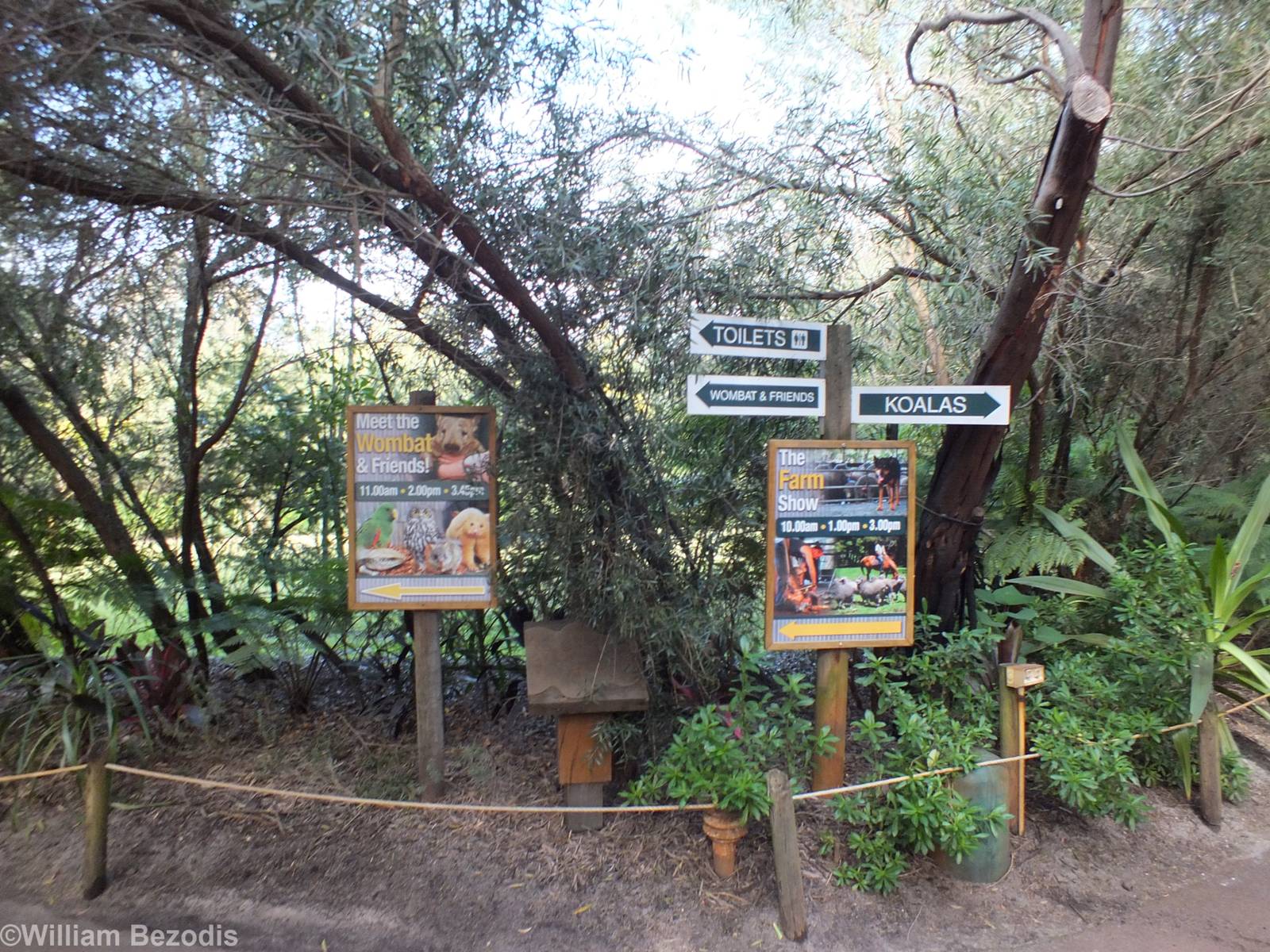 Signs - Caversham Wildlife Park
