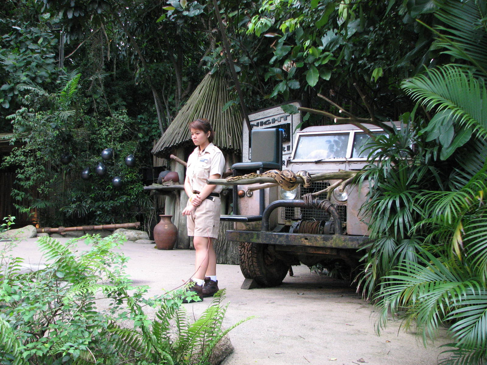 Singapore Night Safari 2008 - Stage by the Entrance