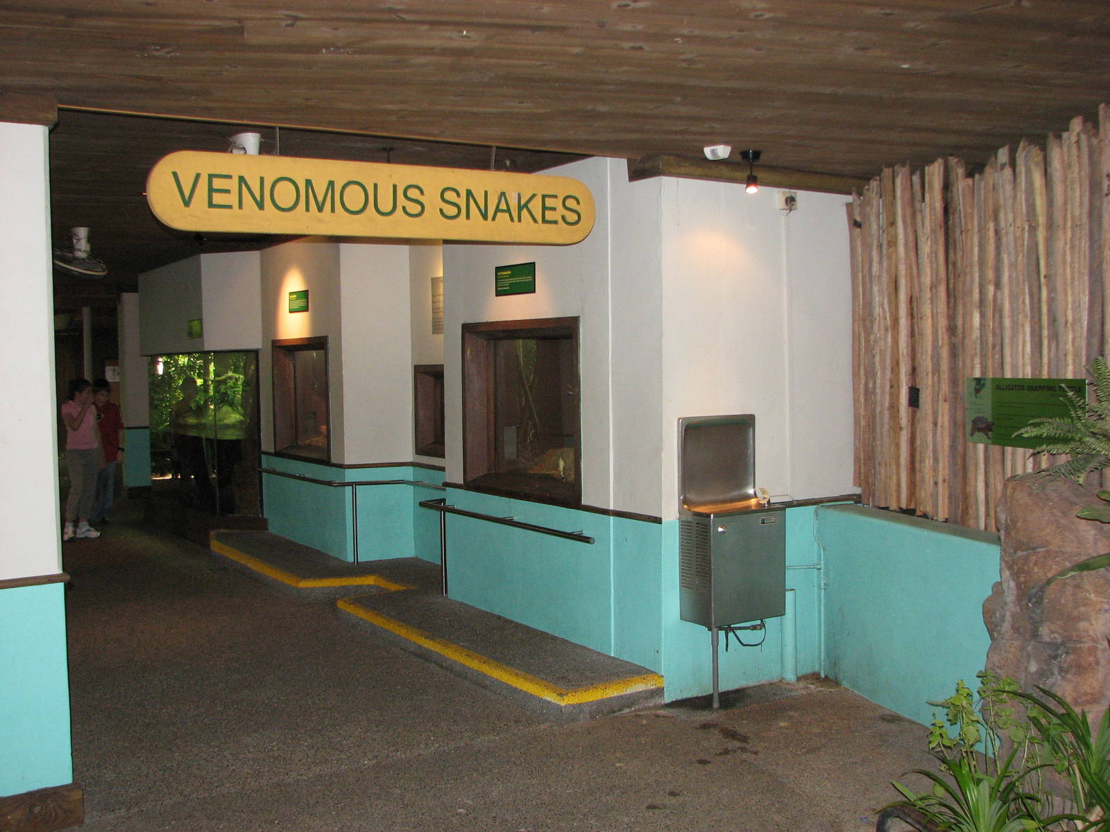 Singapore Zoo 2008 - Entrance to the Venomous Snakes section in the Snake H